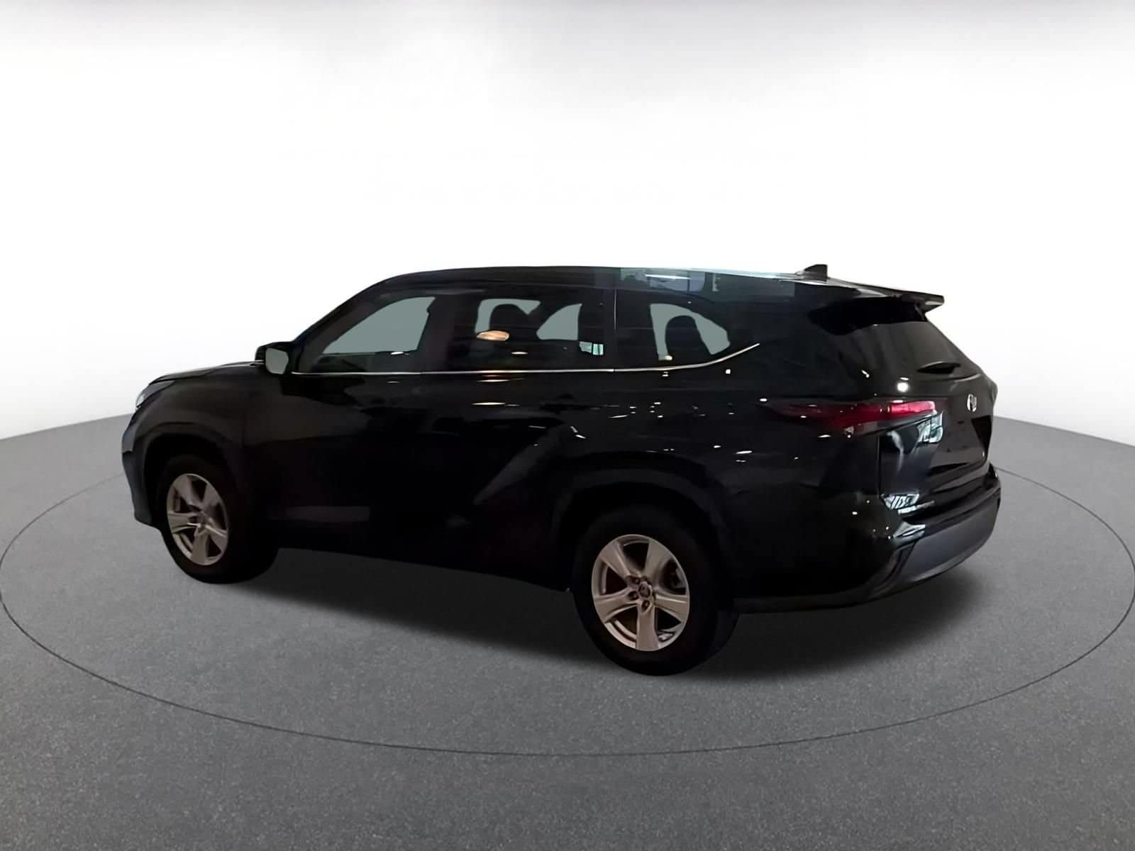 Thumbnail: 2025 Toyota Highlander - 9