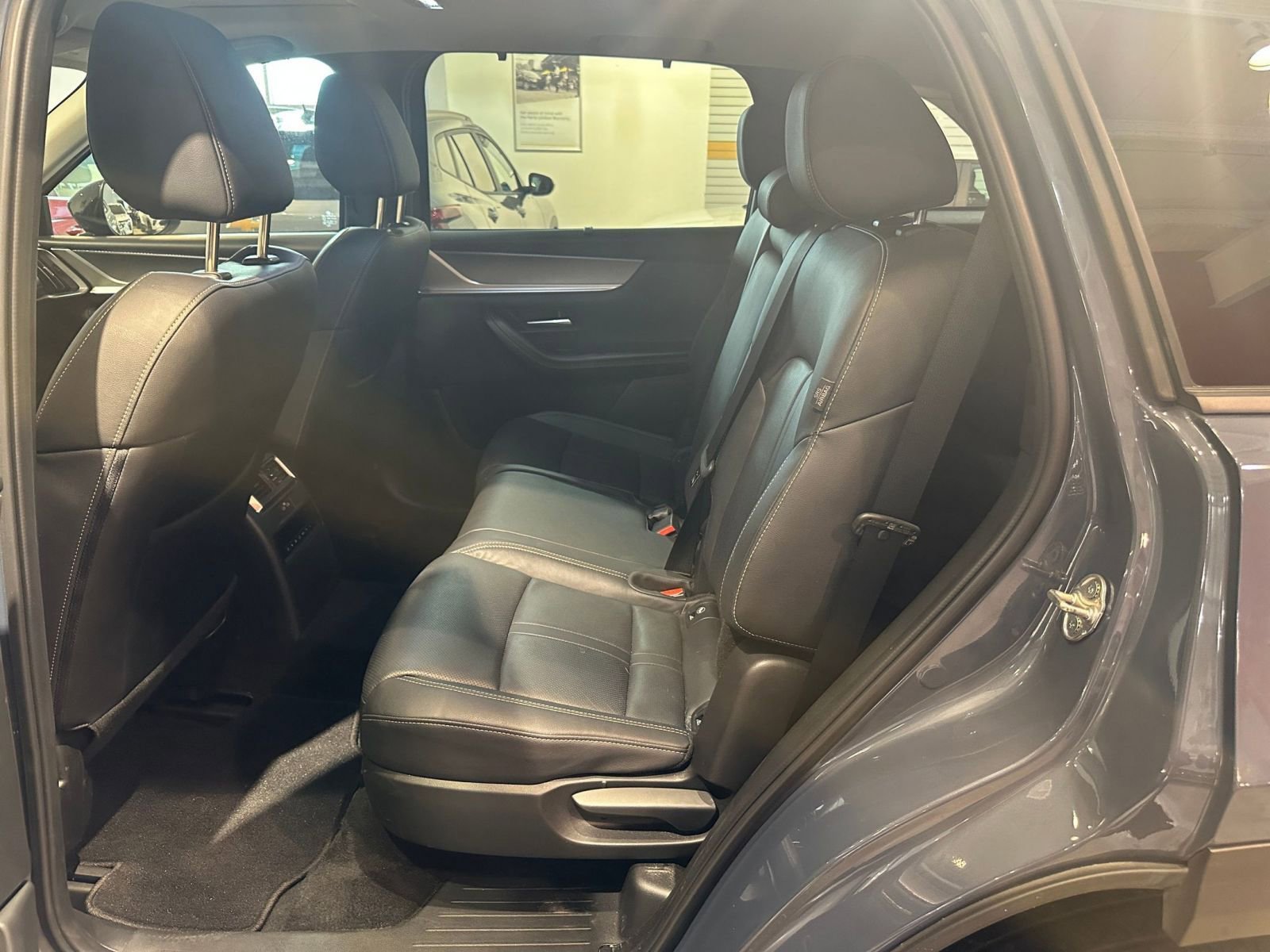 Thumbnail: 2025 Mazda CX-70 - 25