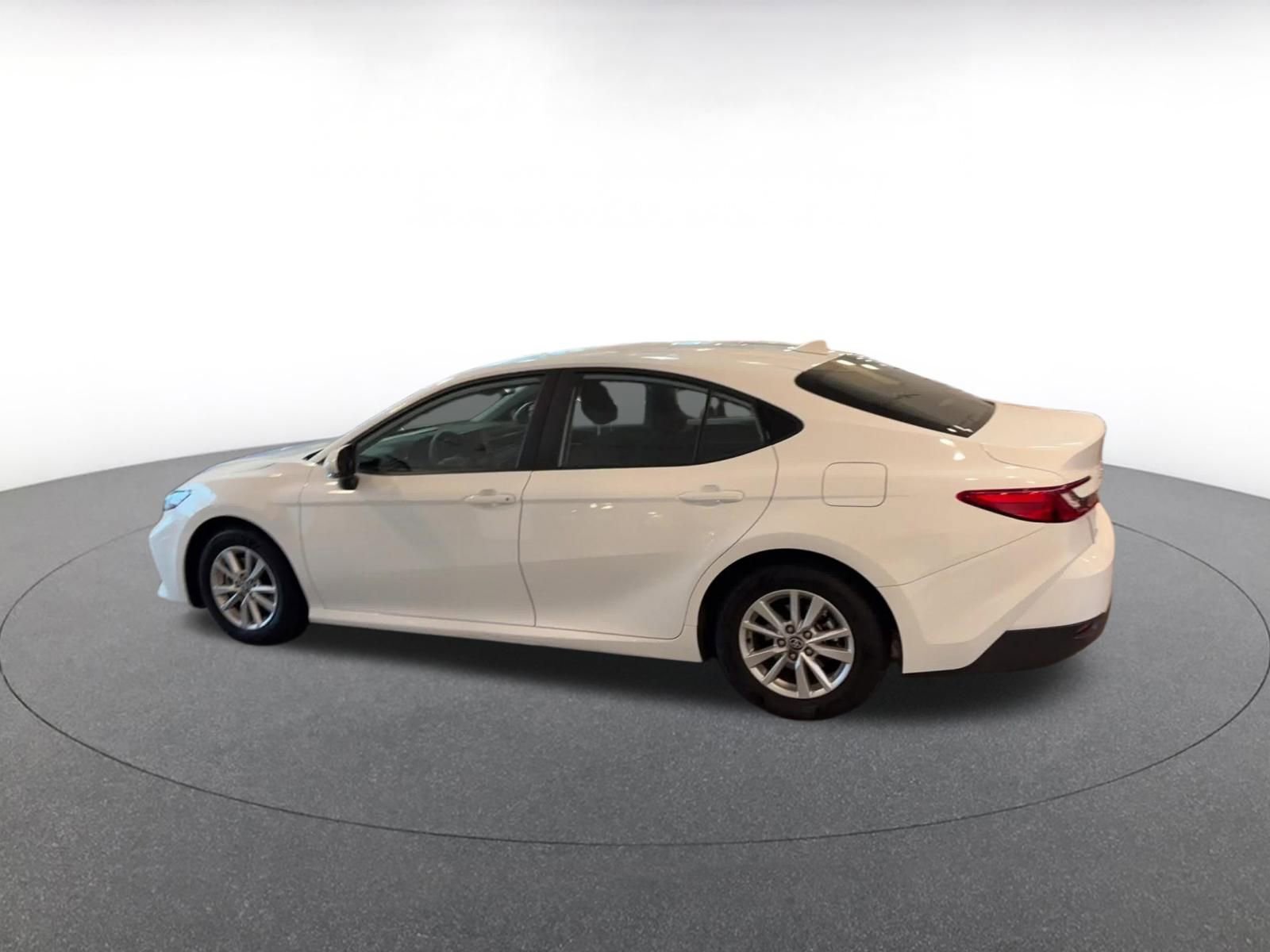 Thumbnail: 2025 Toyota Camry - 10