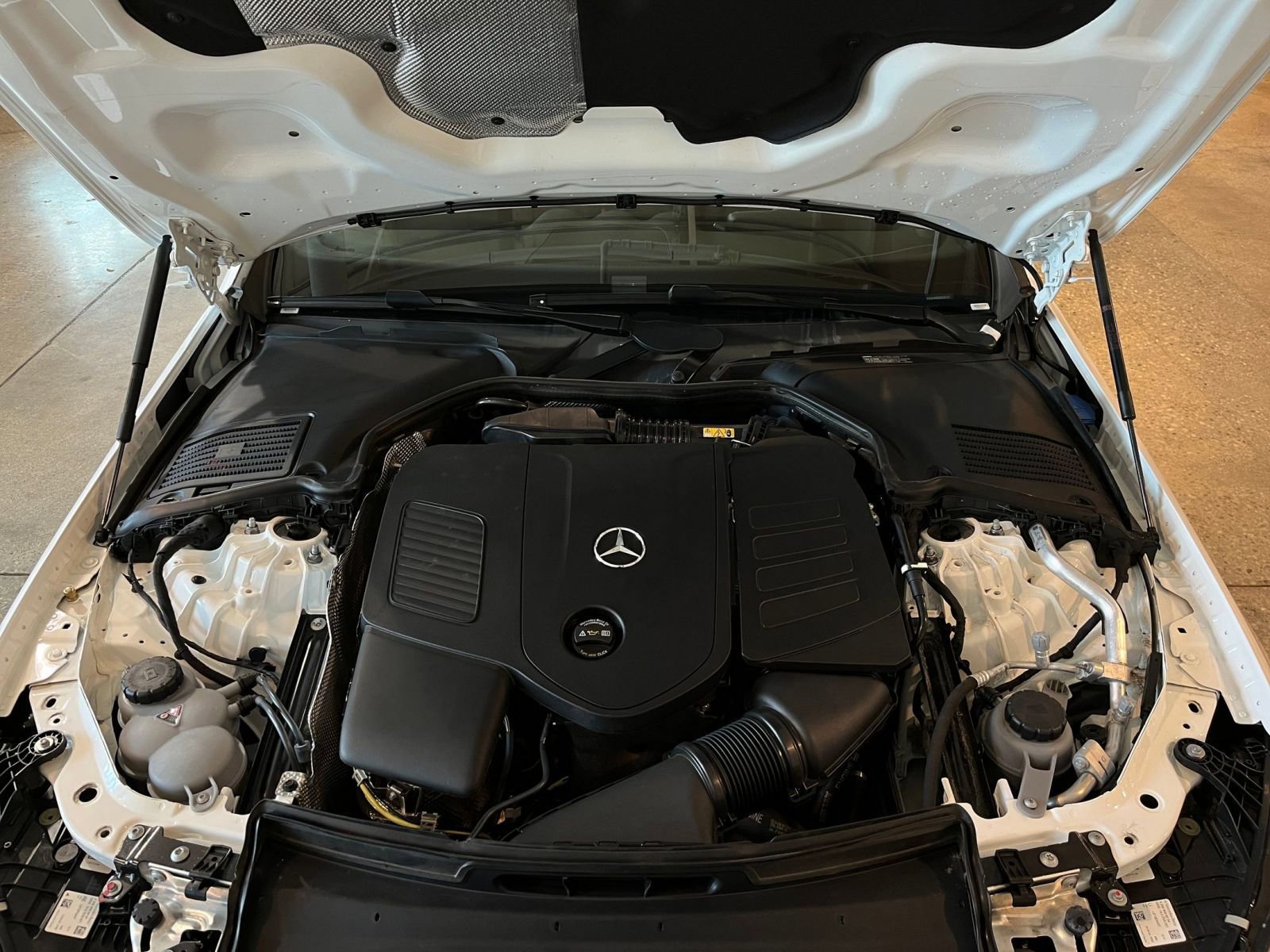 Thumbnail: 2024 Mercedes-Benz C-Class - 32