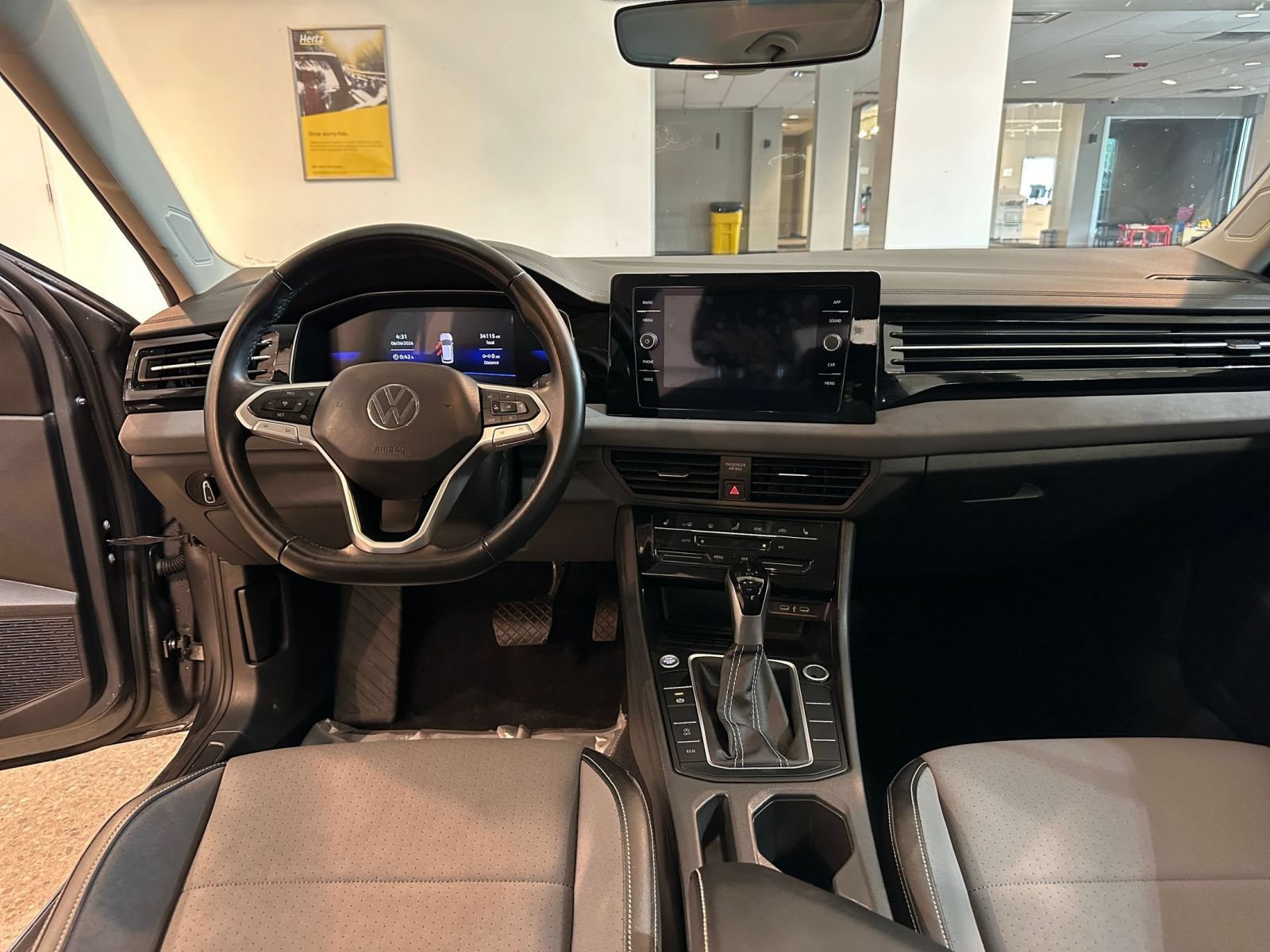 Thumbnail: 2025 Volkswagen Jetta - 34