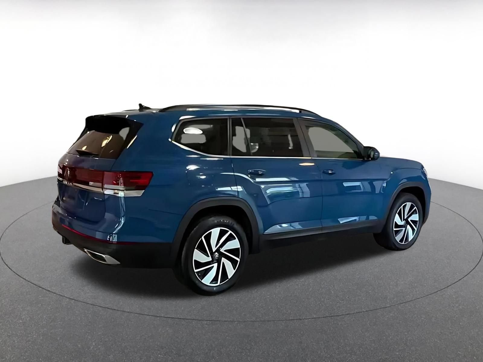 Thumbnail: 2026 Volkswagen Atlas - 14