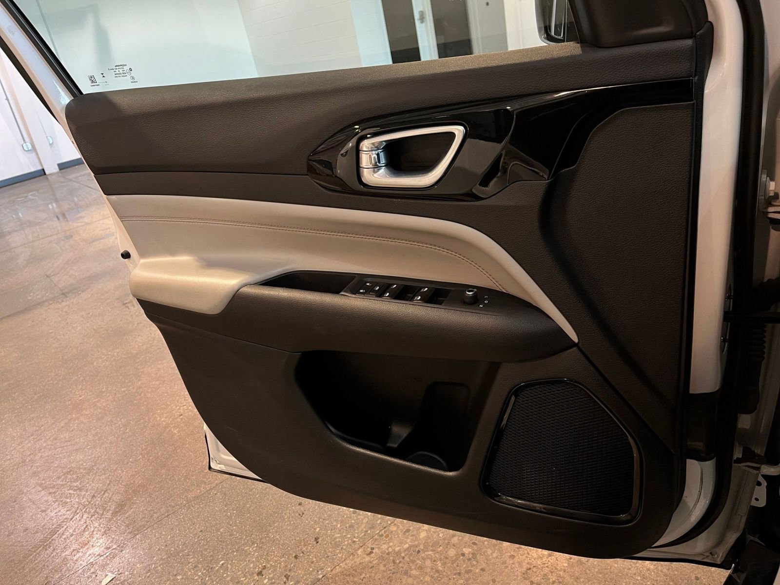 Thumbnail: 2025 Jeep Compass - 18