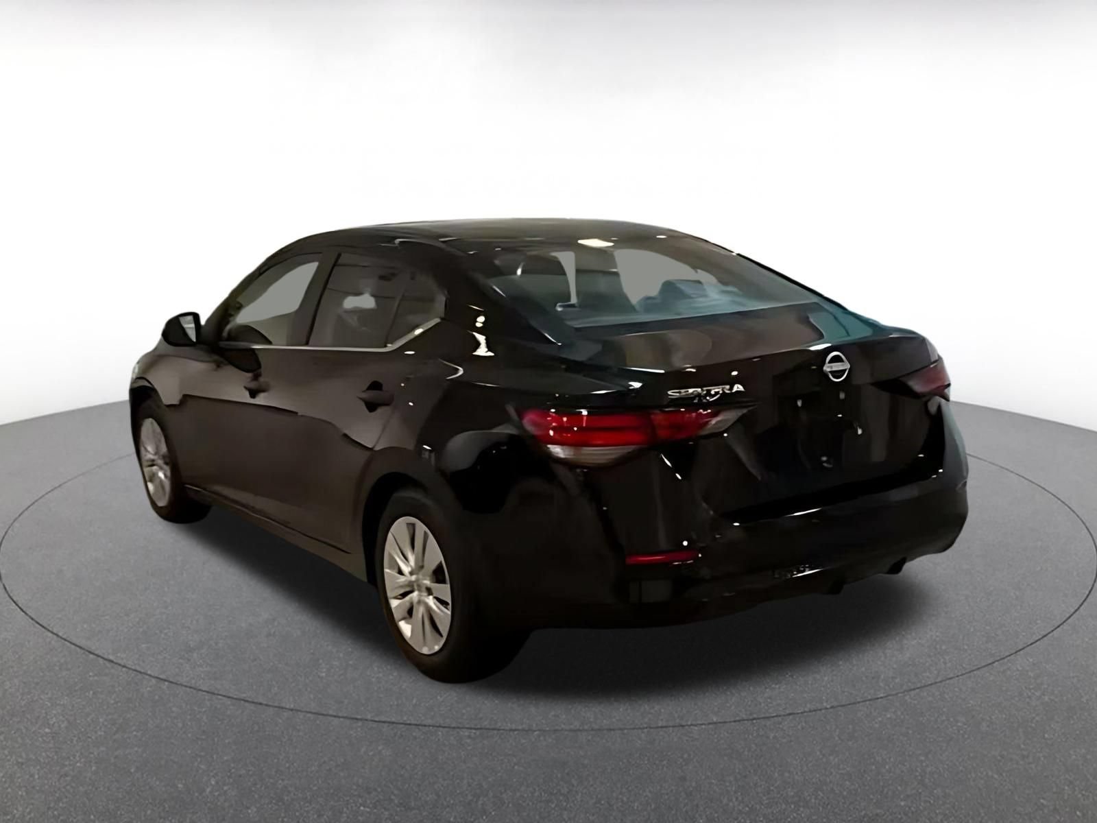 Thumbnail: 2025 Nissan Sentra - 11