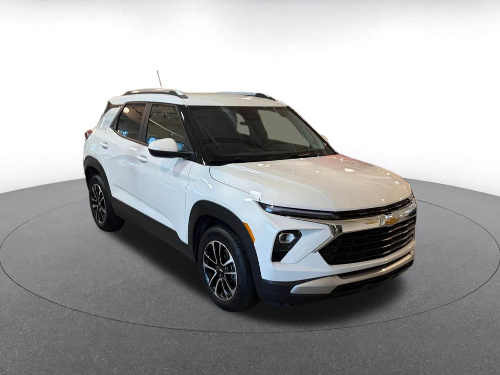 Thumbnail: 2025 Chevrolet TrailBlazer - 1