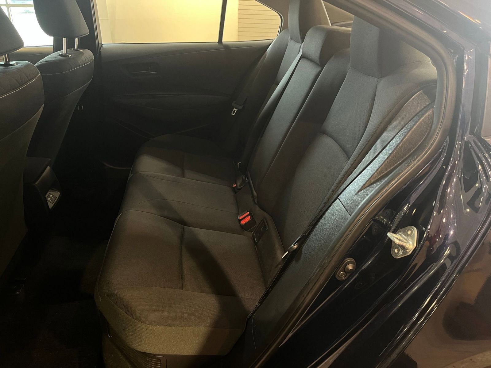 Thumbnail: 2025 Toyota Corolla - 25