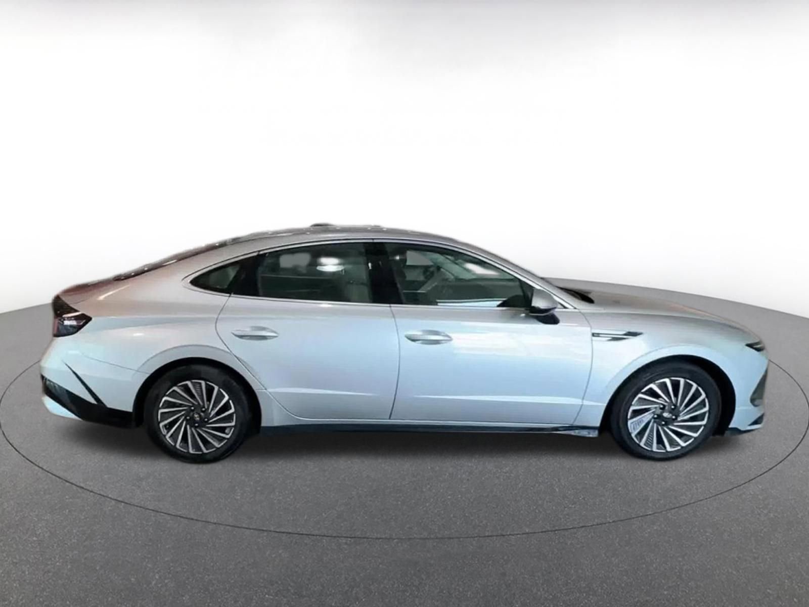 Thumbnail: 2025 Hyundai Sonata - 14