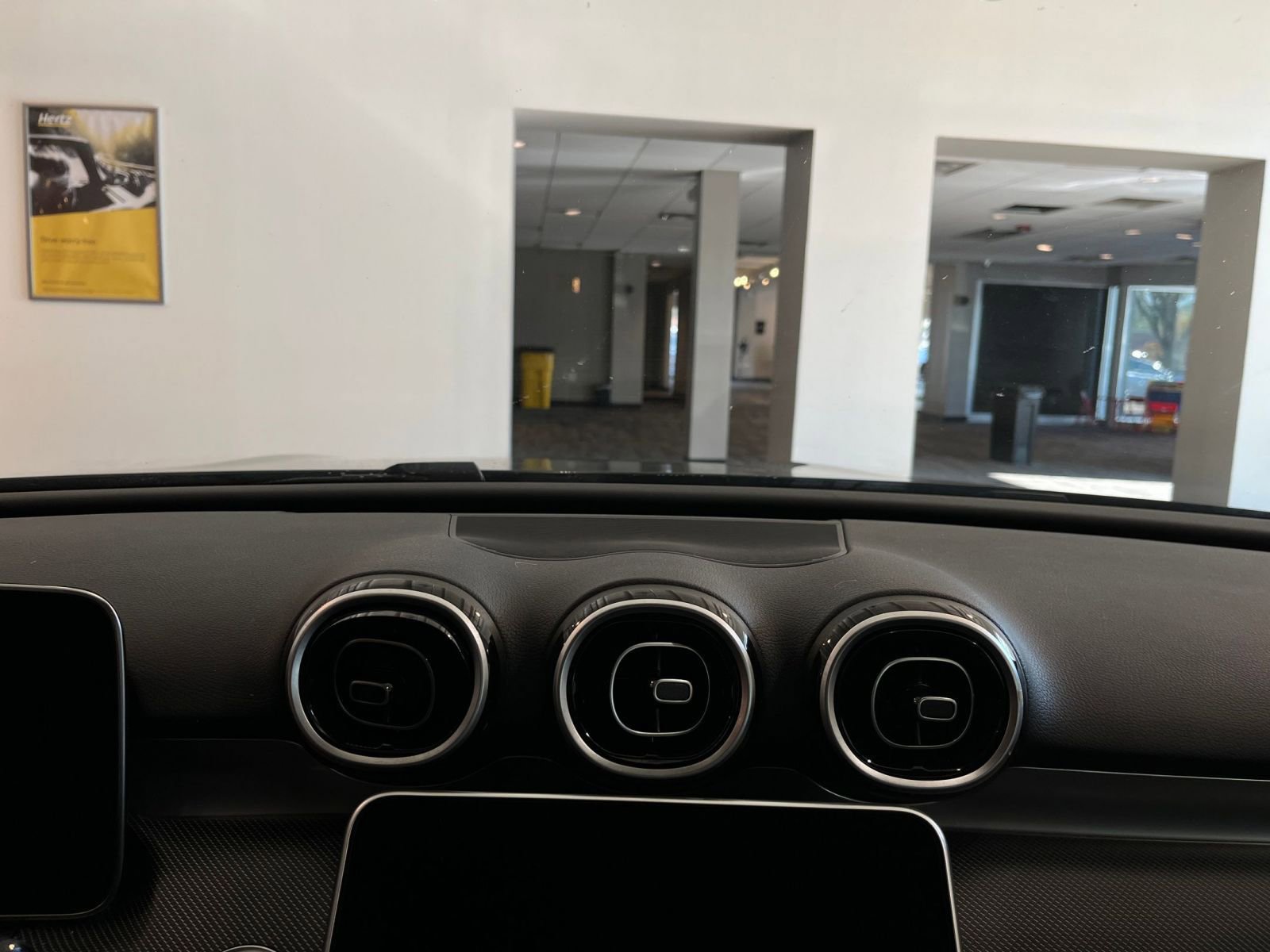 Thumbnail: 2024 Mercedes-Benz C-Class - 18