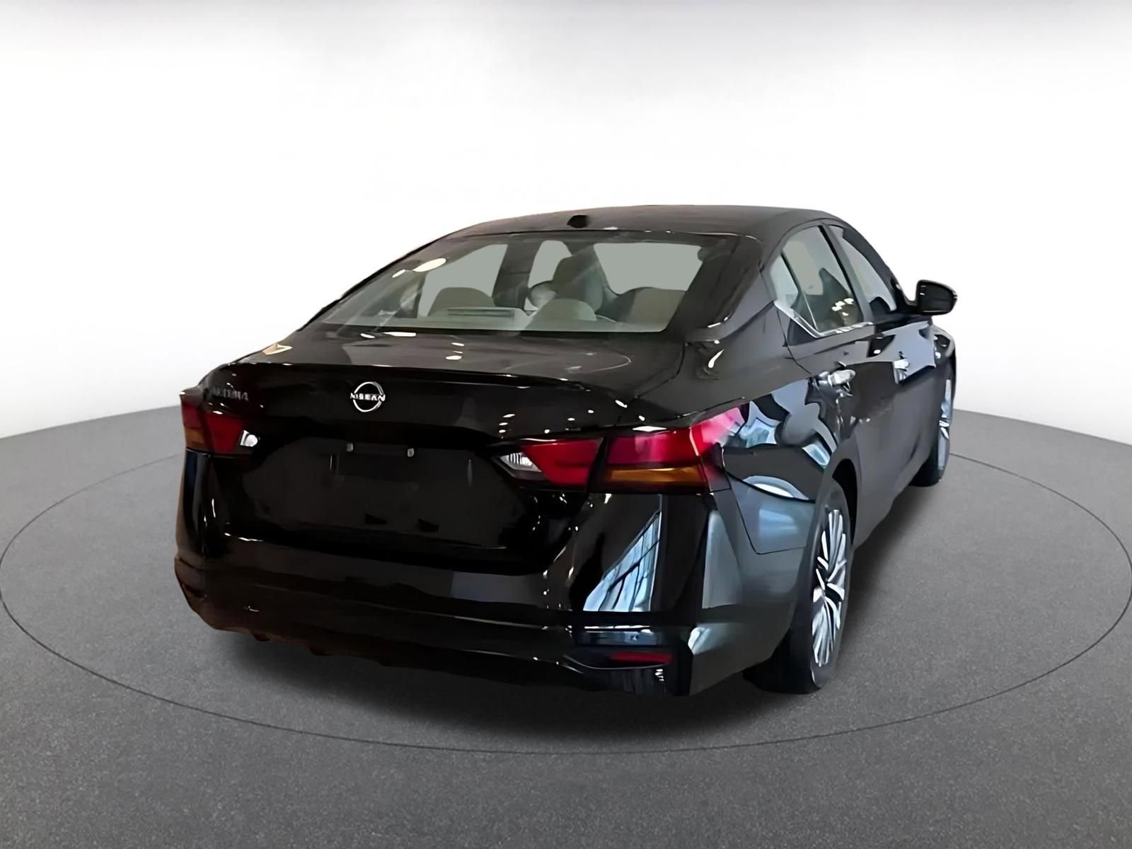 Thumbnail: 2025 Nissan Altima - 12