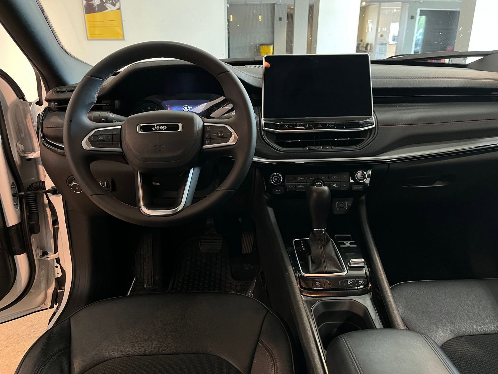 Thumbnail: 2025 Jeep Compass - 34