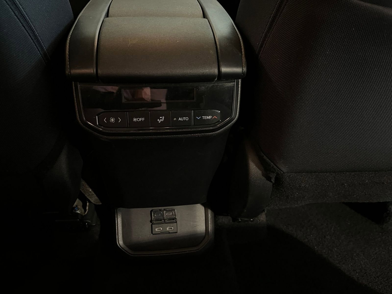 Thumbnail: 2025 Toyota Highlander - 24