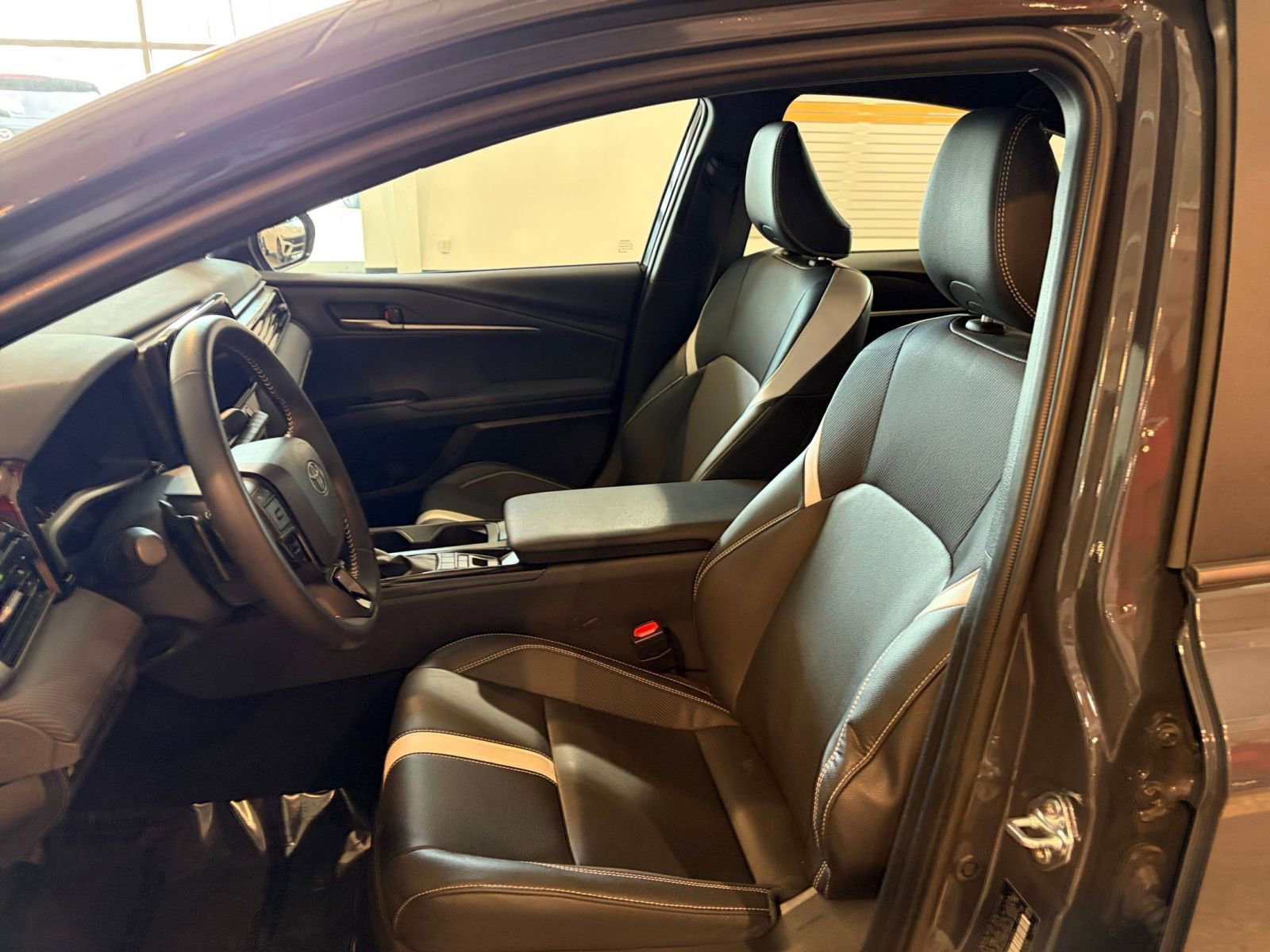 Thumbnail: 2025 Toyota Camry - 27