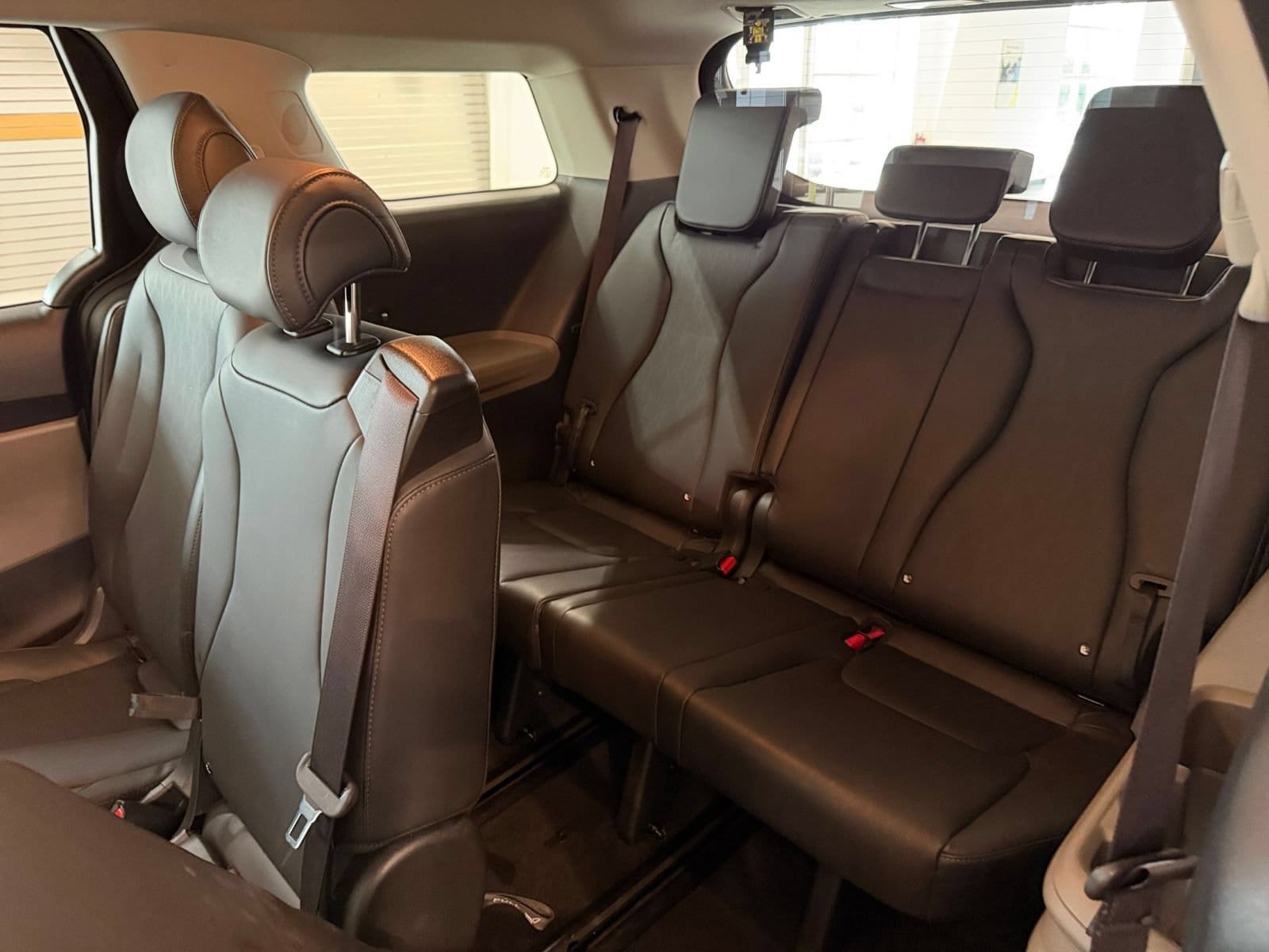 Thumbnail: 2026 Kia Carnival - 30