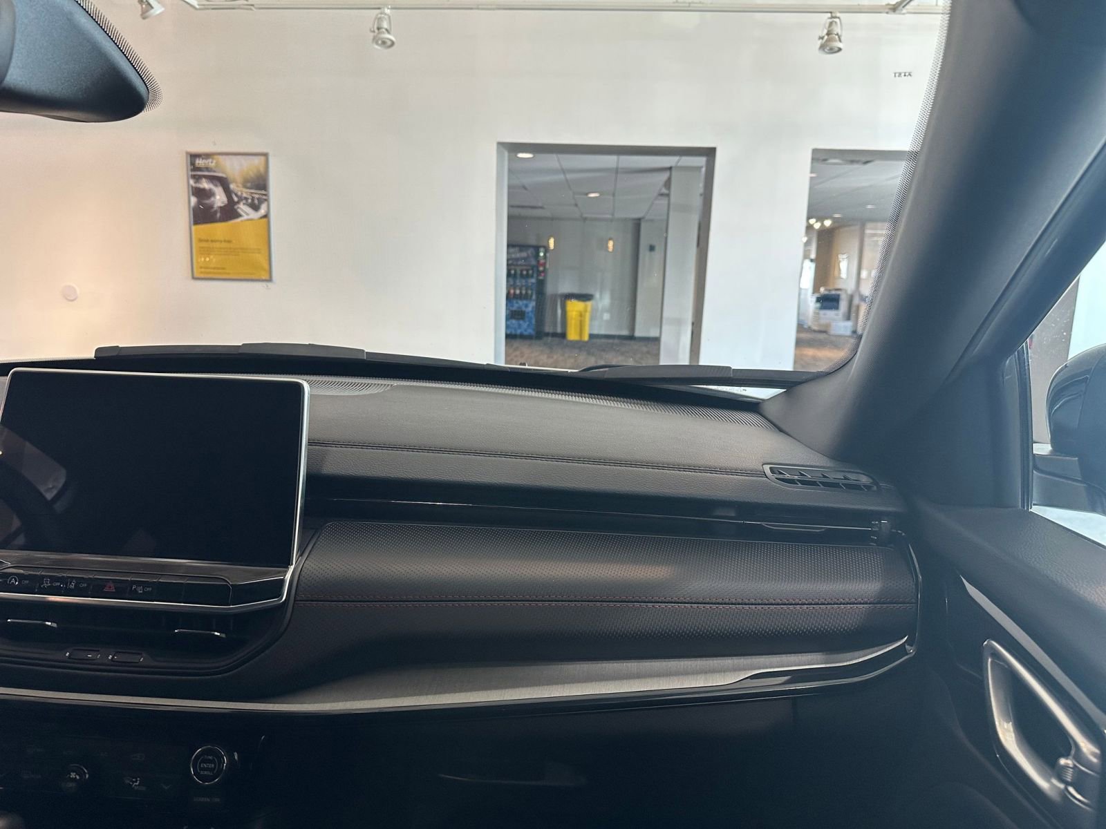 Thumbnail: 2025 Jeep Compass - 34