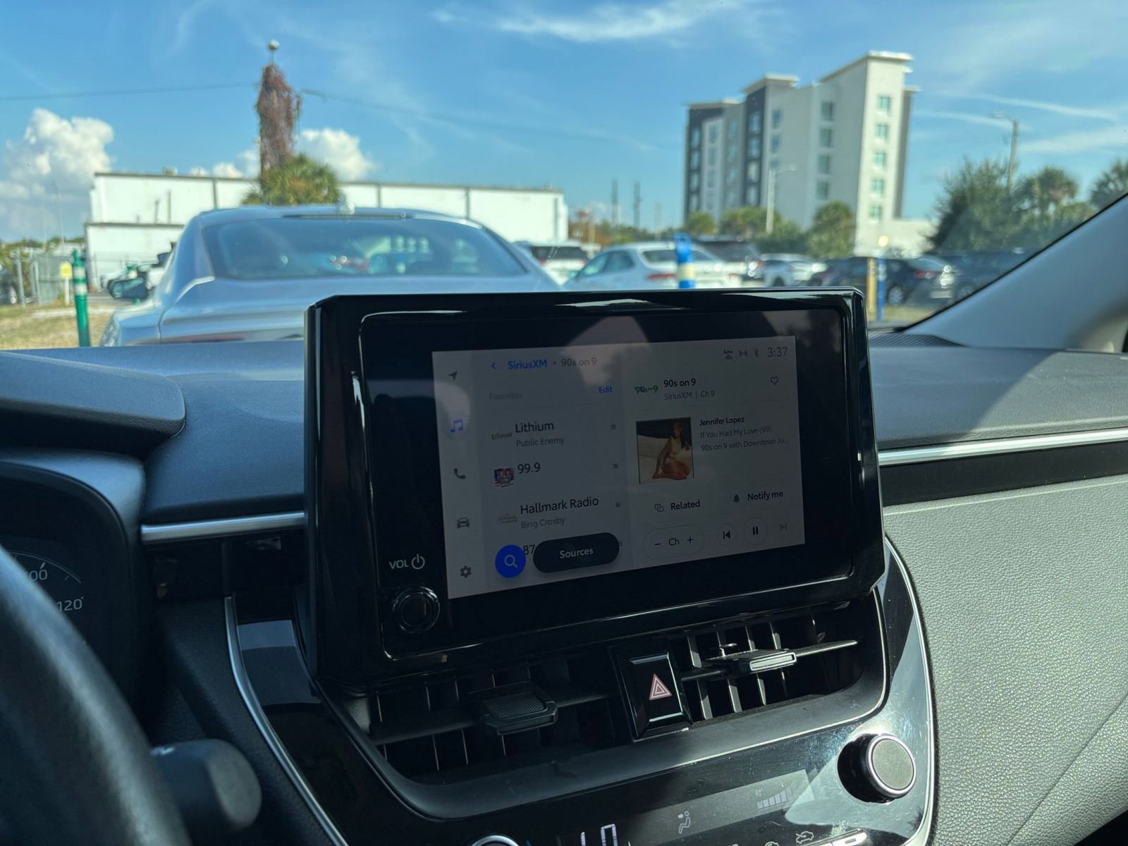 Thumbnail: 2025 Toyota Corolla - 22