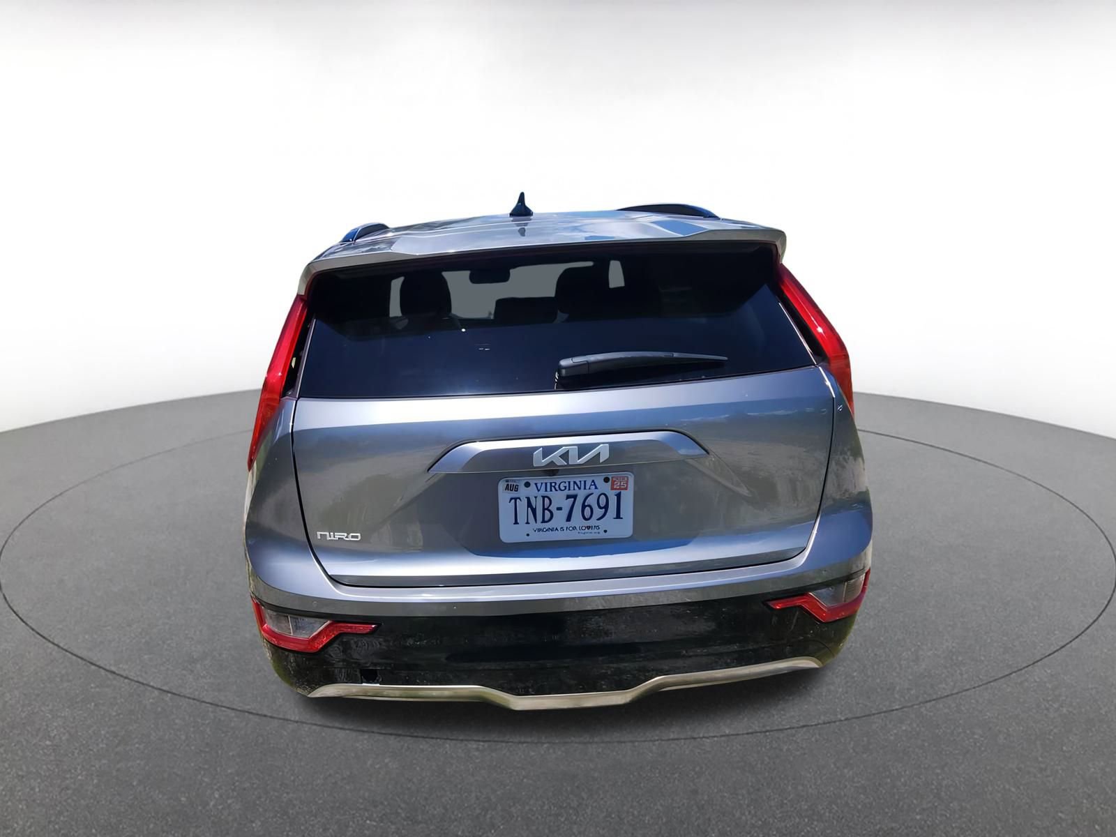 Thumbnail: 2023 Kia Niro - 6
