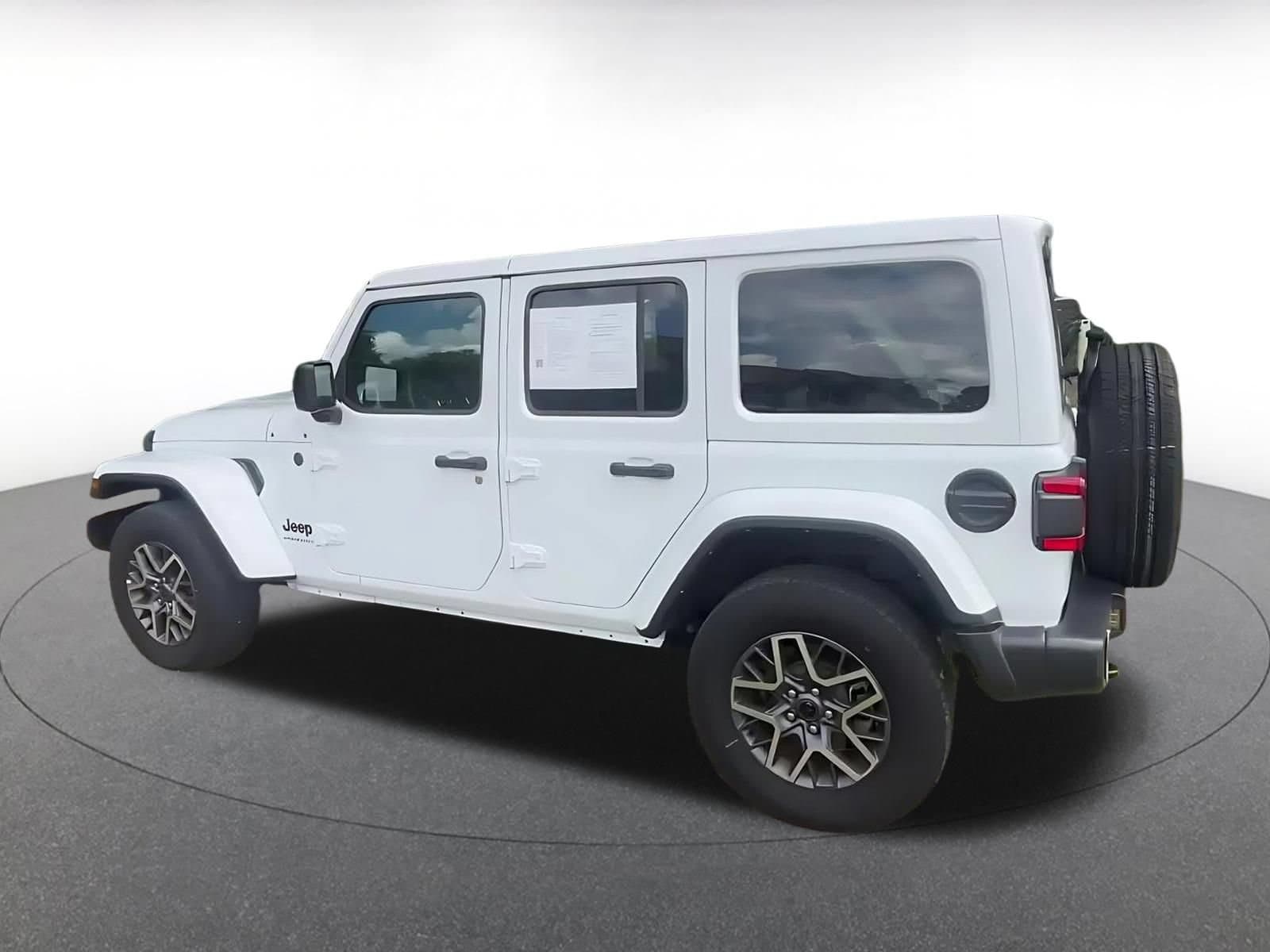 Thumbnail: 2025 Jeep Wrangler - 10