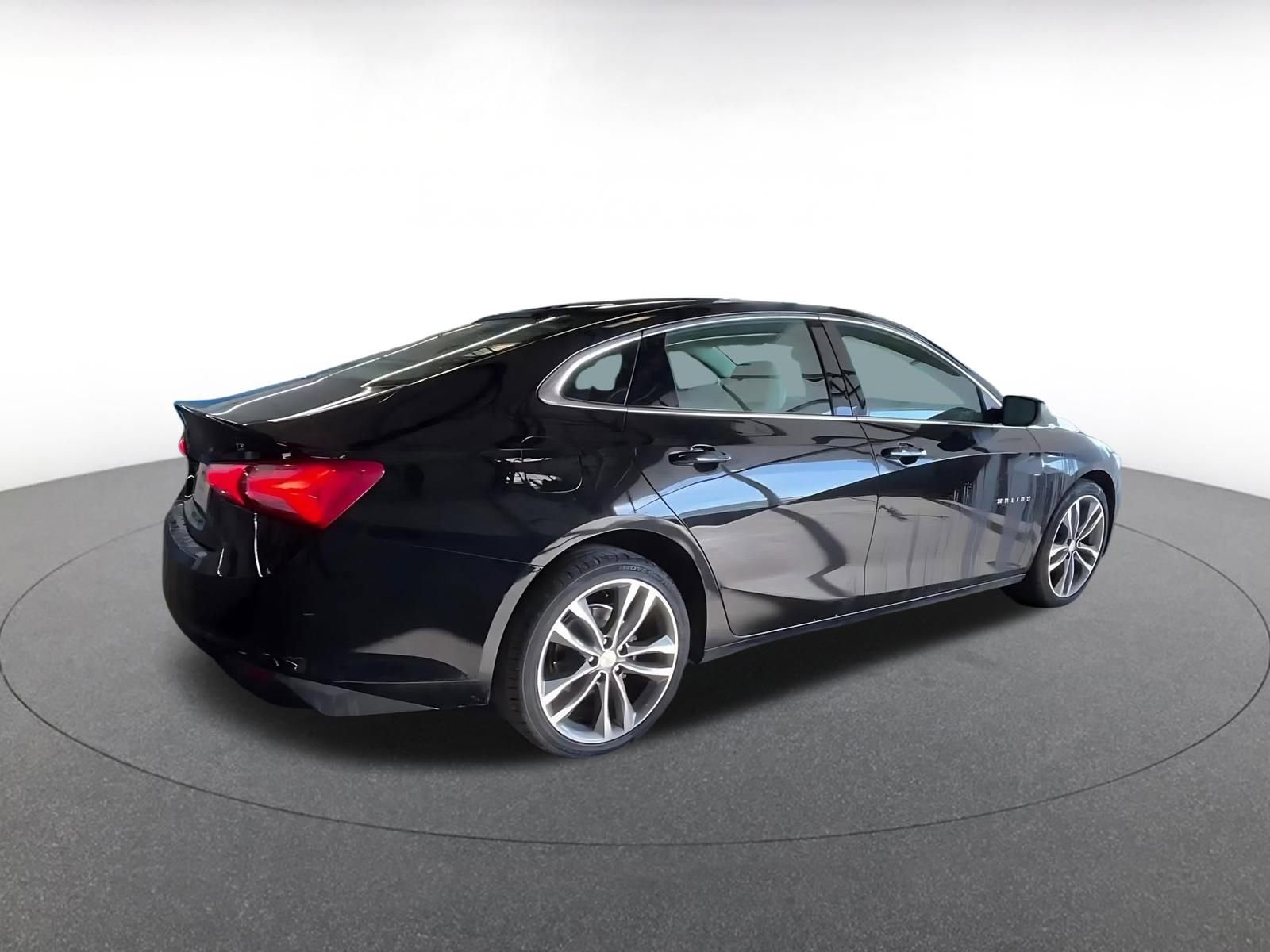 Thumbnail: 2024 Chevrolet Malibu - 15