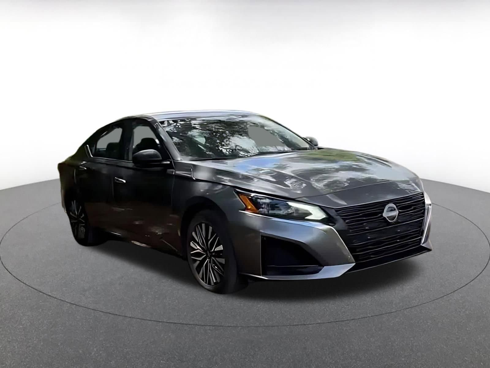 Thumbnail: 2025 Nissan Altima - 2