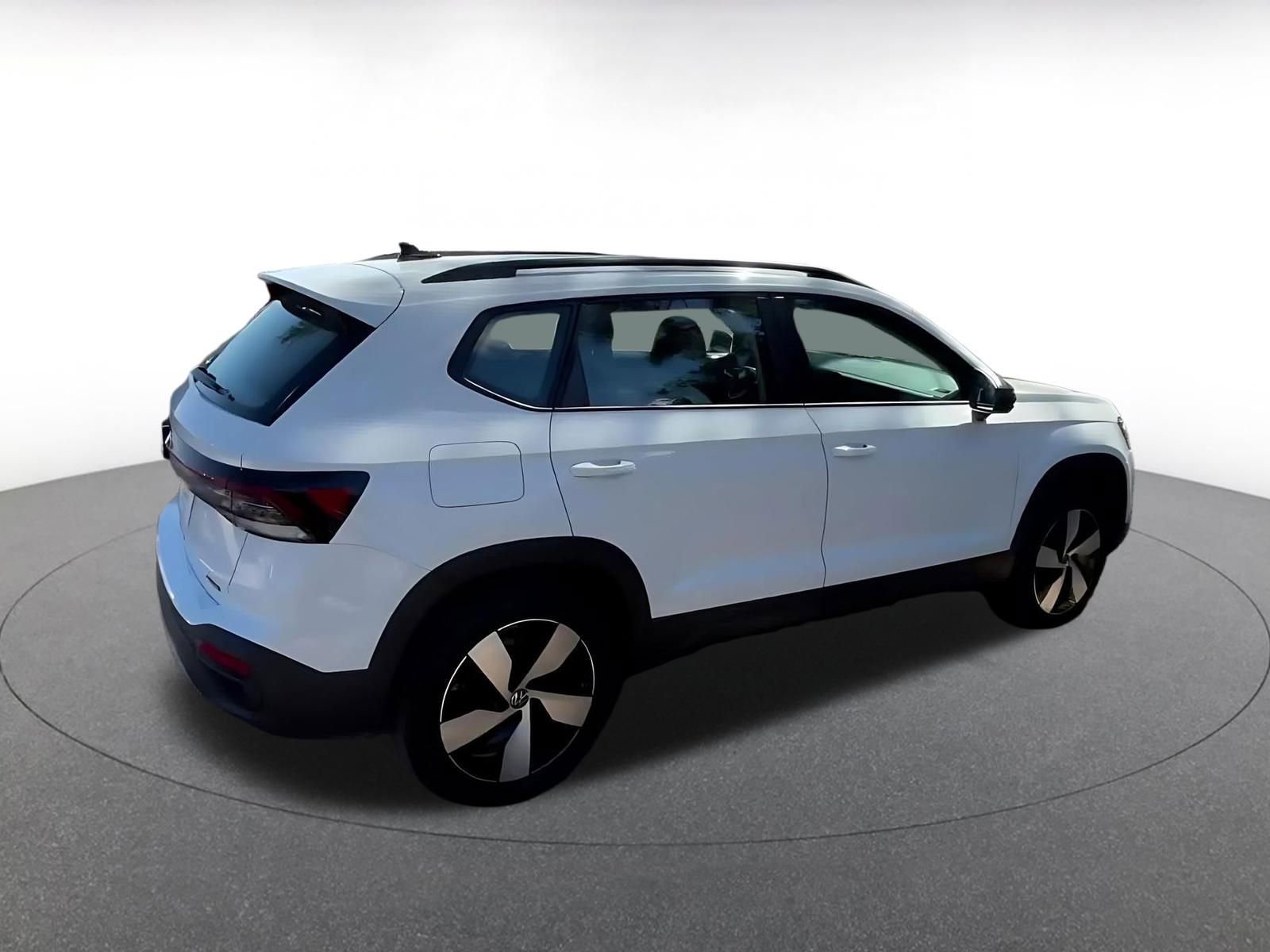 Thumbnail: 2025 Volkswagen Taos - 15