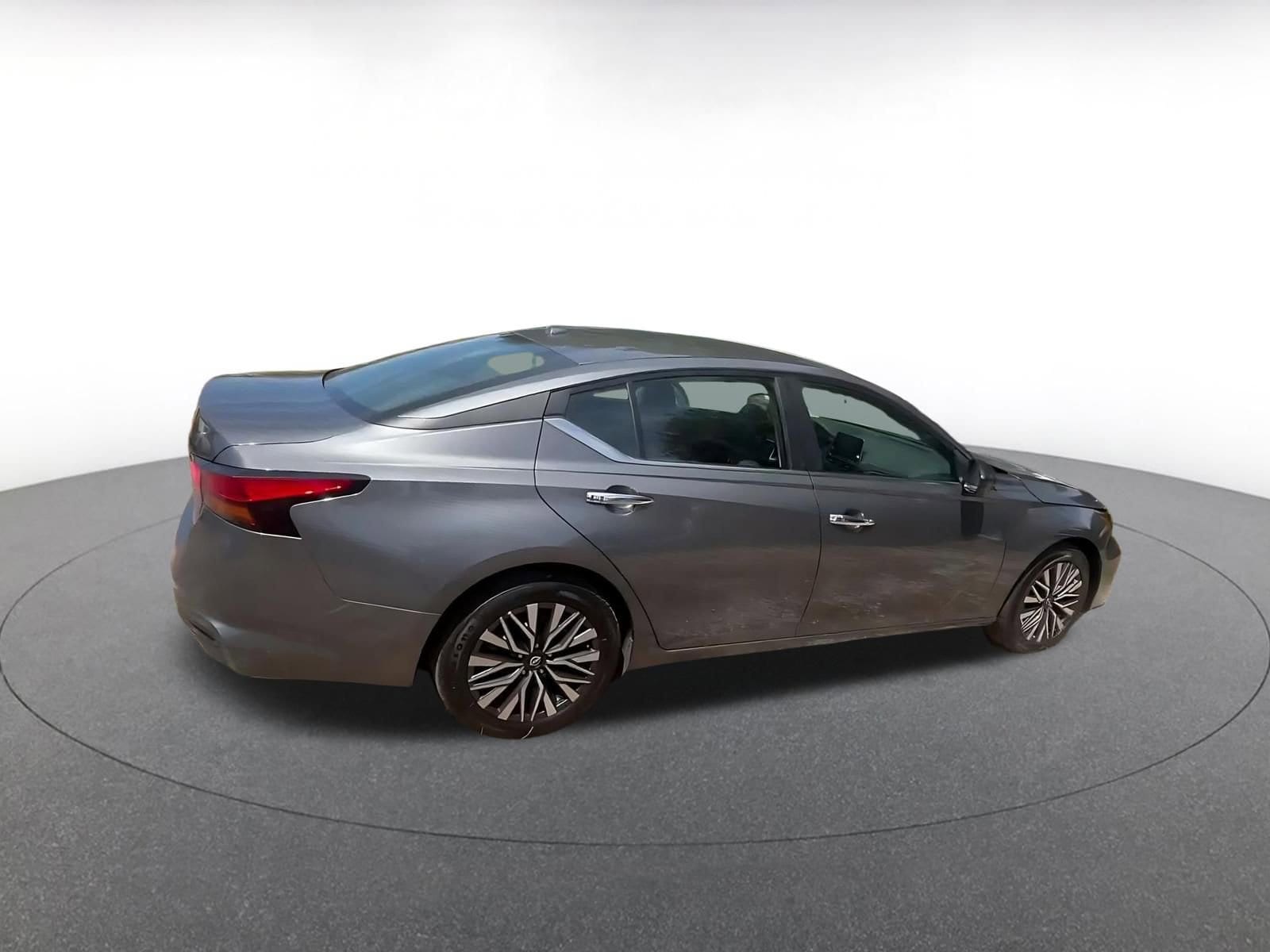 Thumbnail: 2025 Nissan Altima - 16