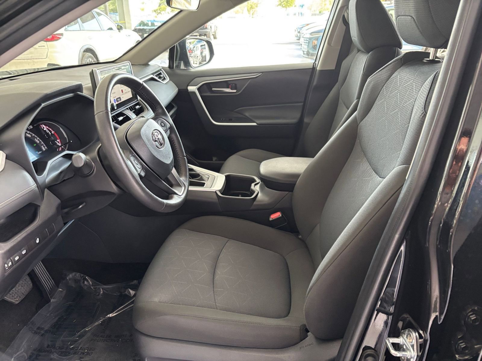 Thumbnail: 2025 Toyota RAV4 - 29