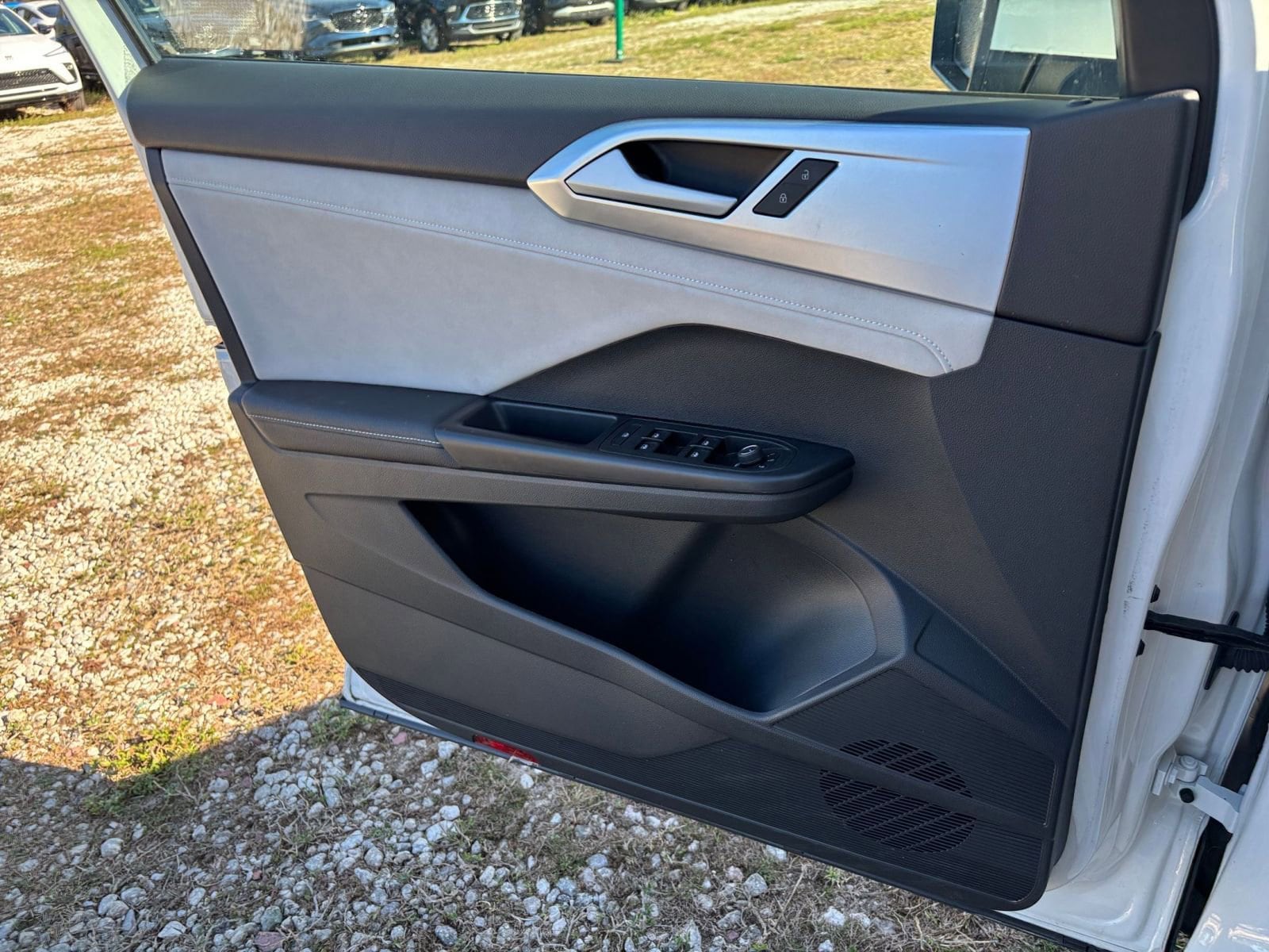 Thumbnail: 2025 Volkswagen Taos - 20