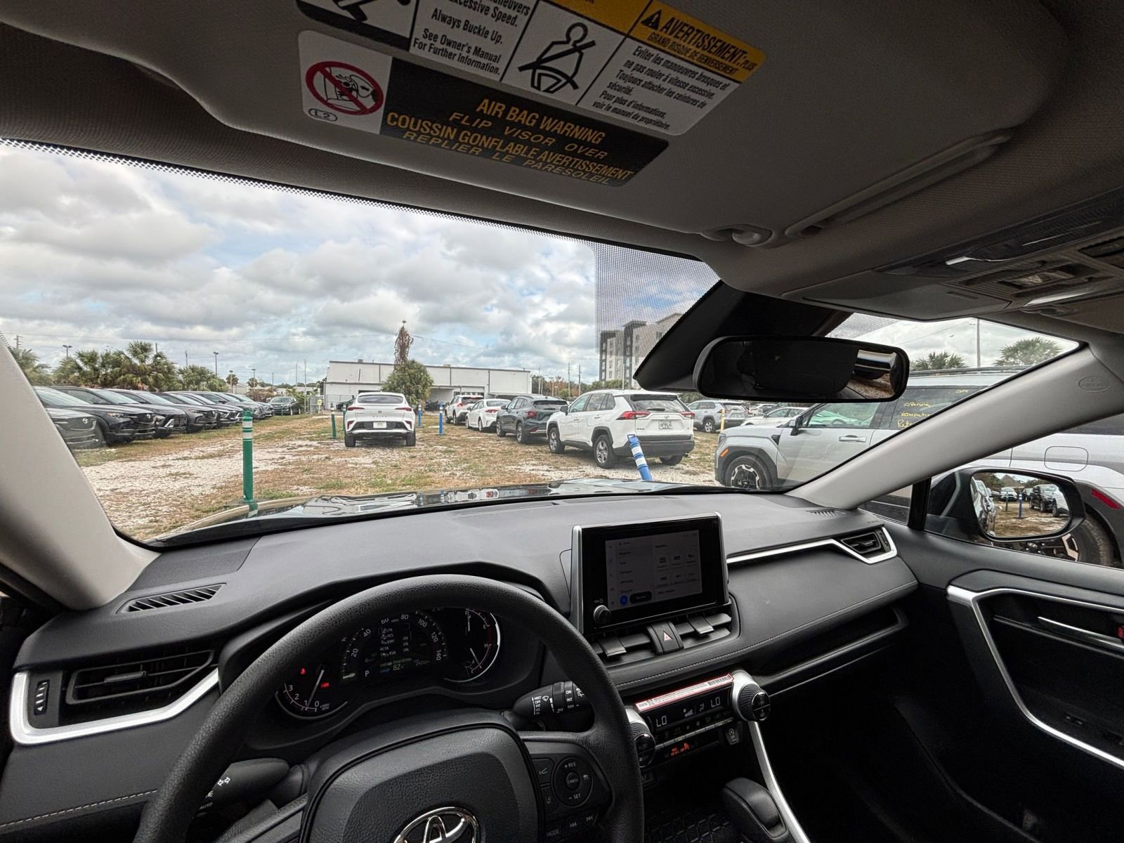 Thumbnail: 2025 Toyota RAV4 - 34