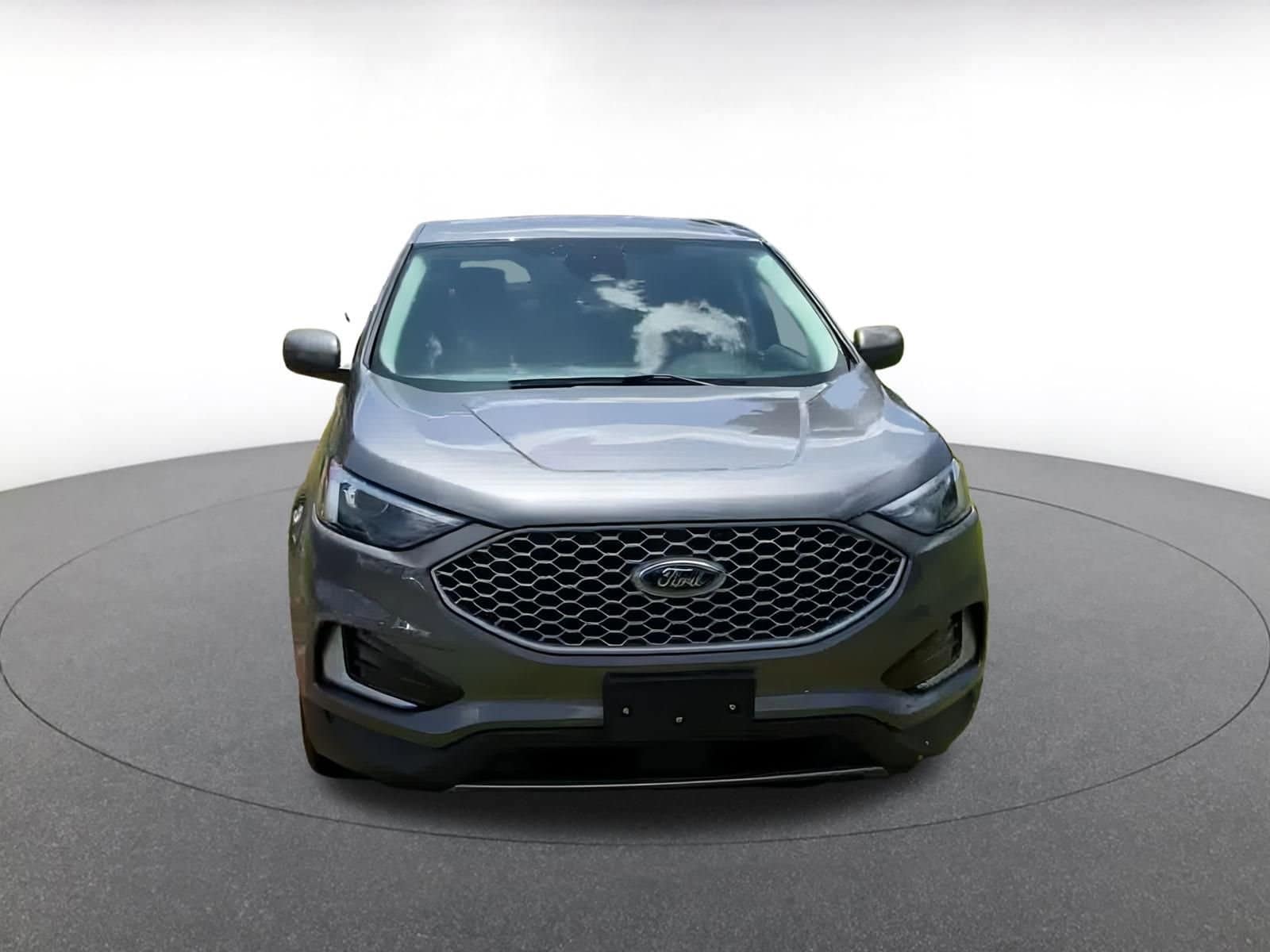Thumbnail: 2023 Ford Edge - 4