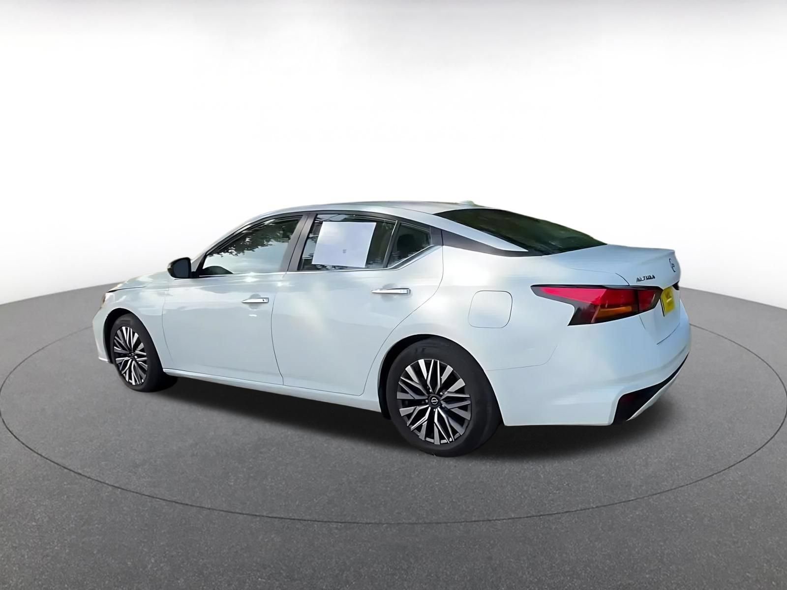 Thumbnail: 2025 Nissan Altima - 10