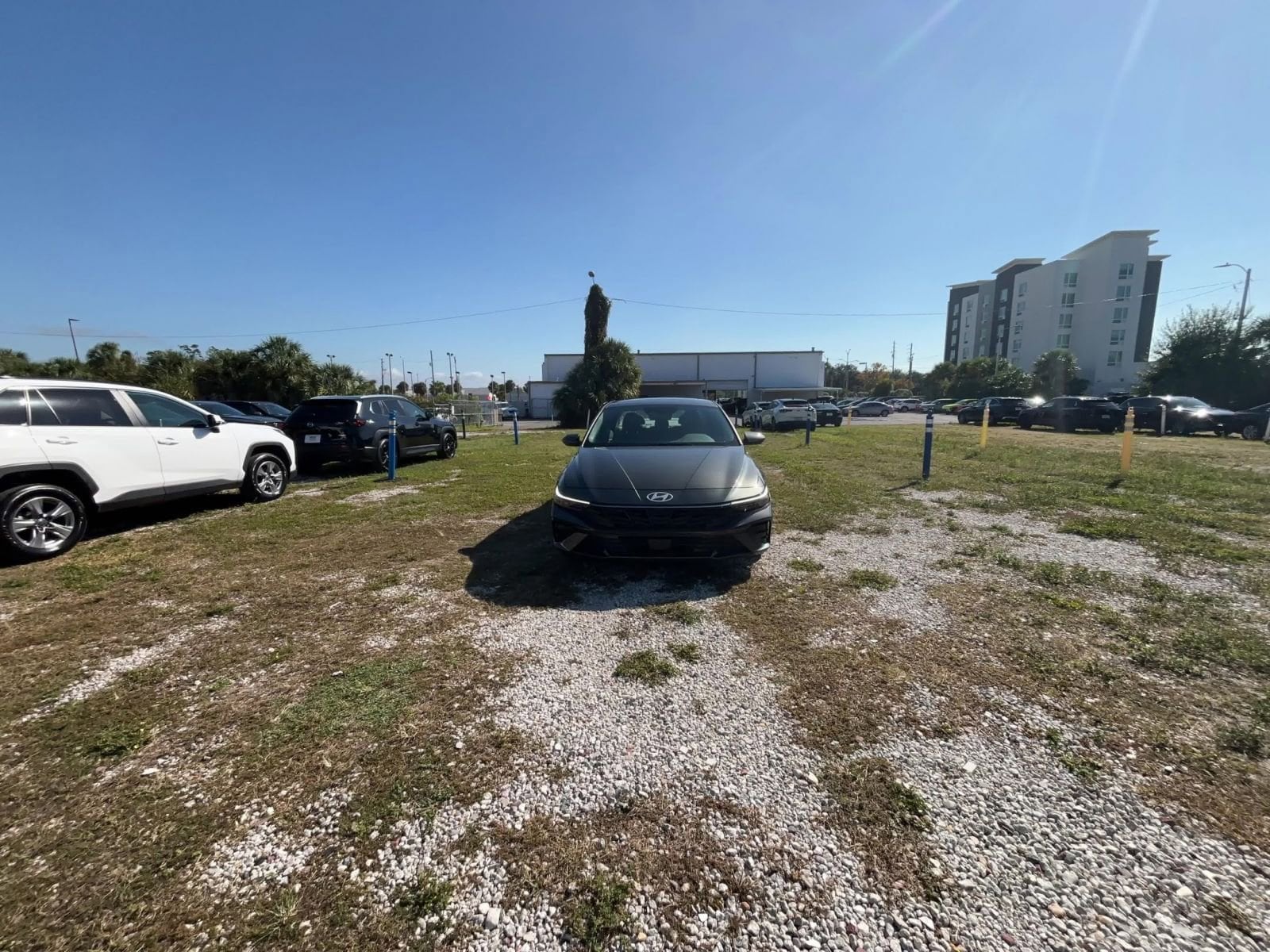 Thumbnail: 2025 Hyundai Elantra - 18