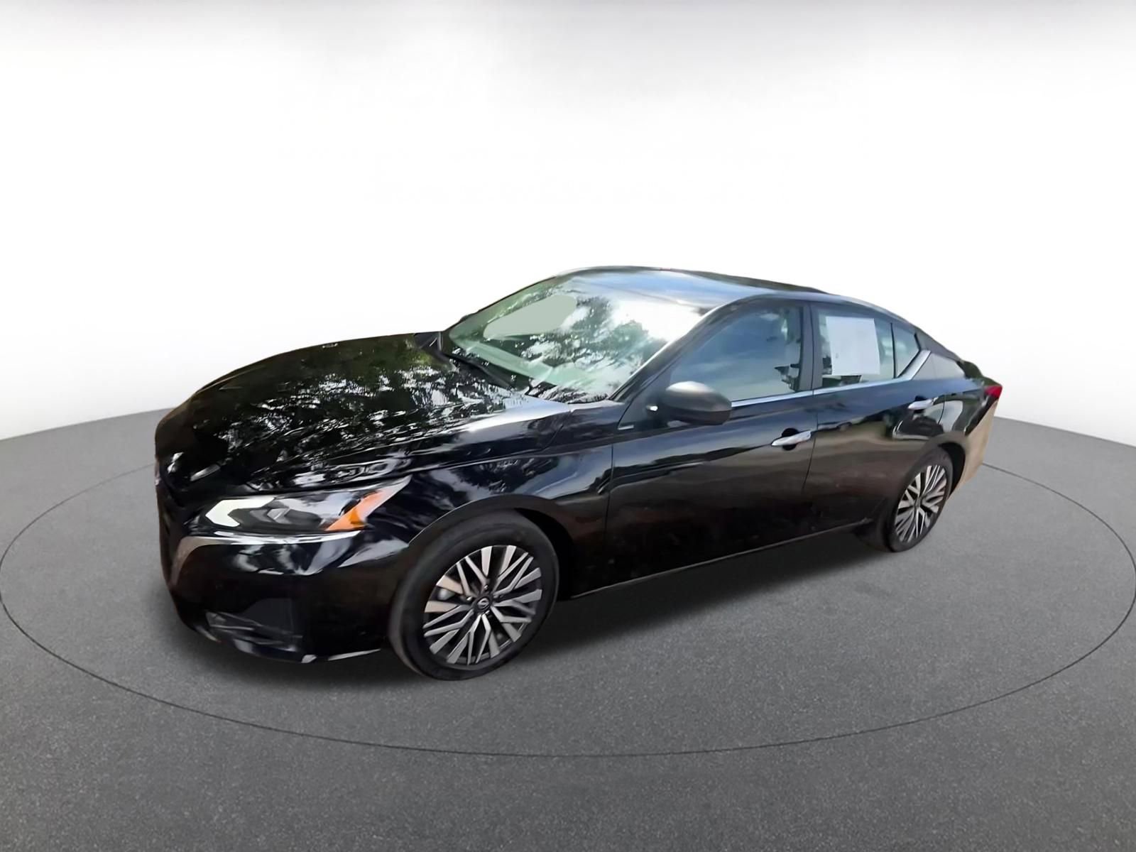 Thumbnail: 2025 Nissan Altima - 10