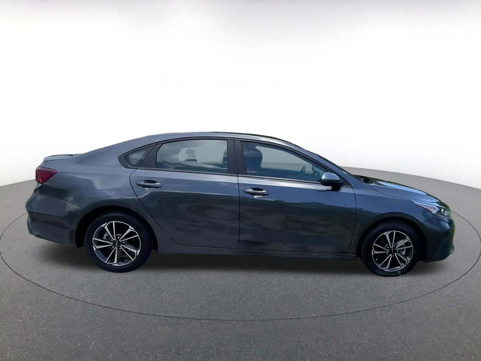 Thumbnail: 2024 Kia Forte - 16