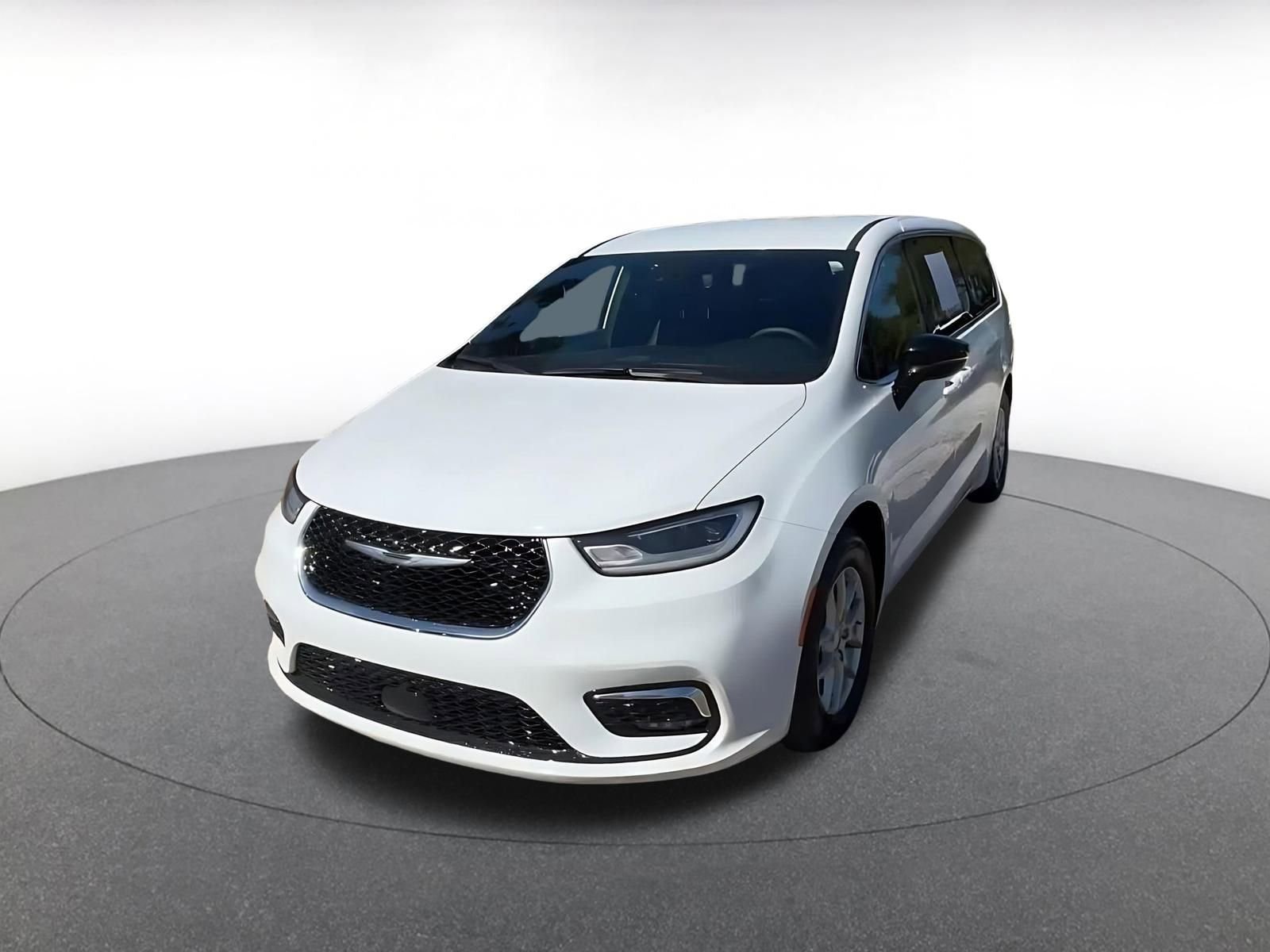 Thumbnail: 2025 Chrysler Pacifica - 7