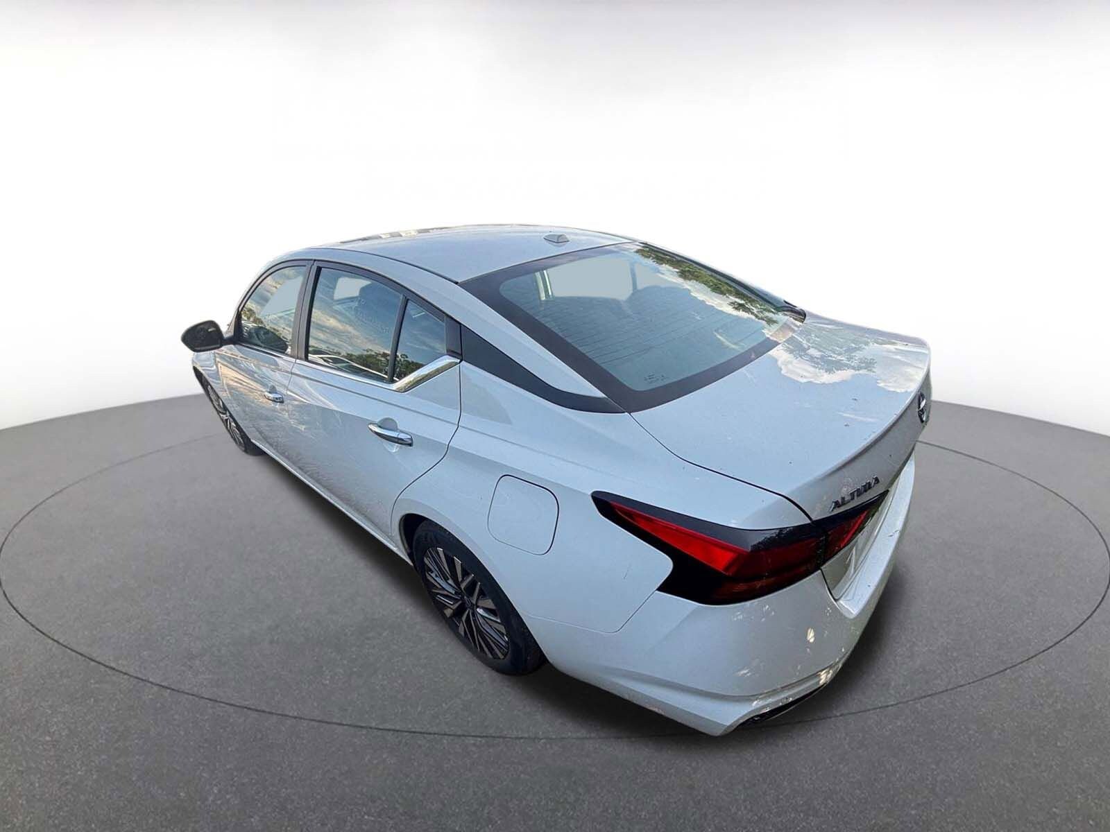 Thumbnail: 2025 Nissan Altima - 7