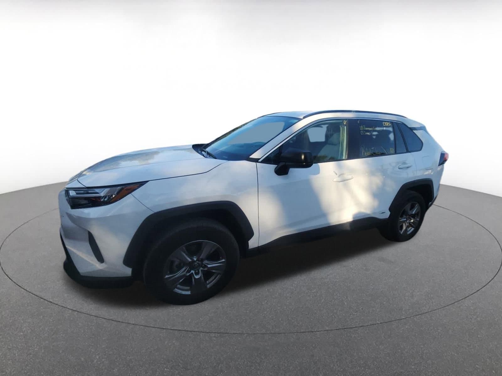 Thumbnail: 2025 Toyota RAV4 - 3