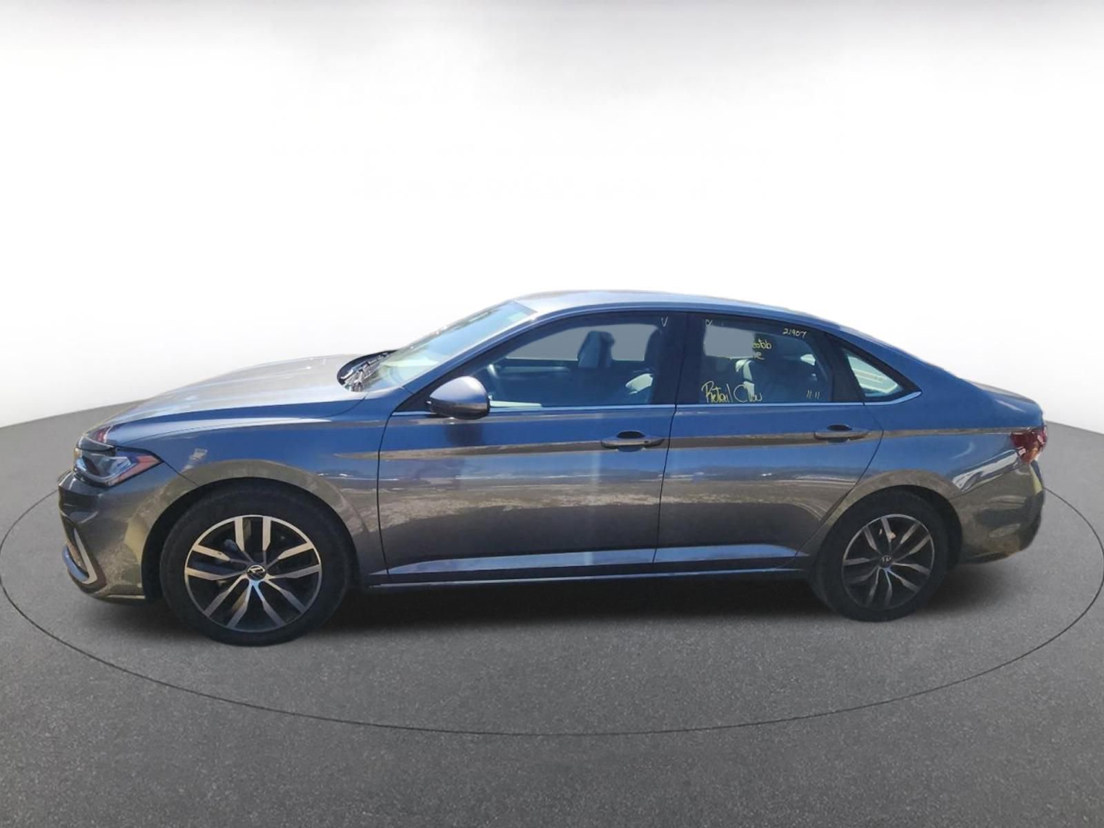 Thumbnail: 2025 Volkswagen Jetta - 4