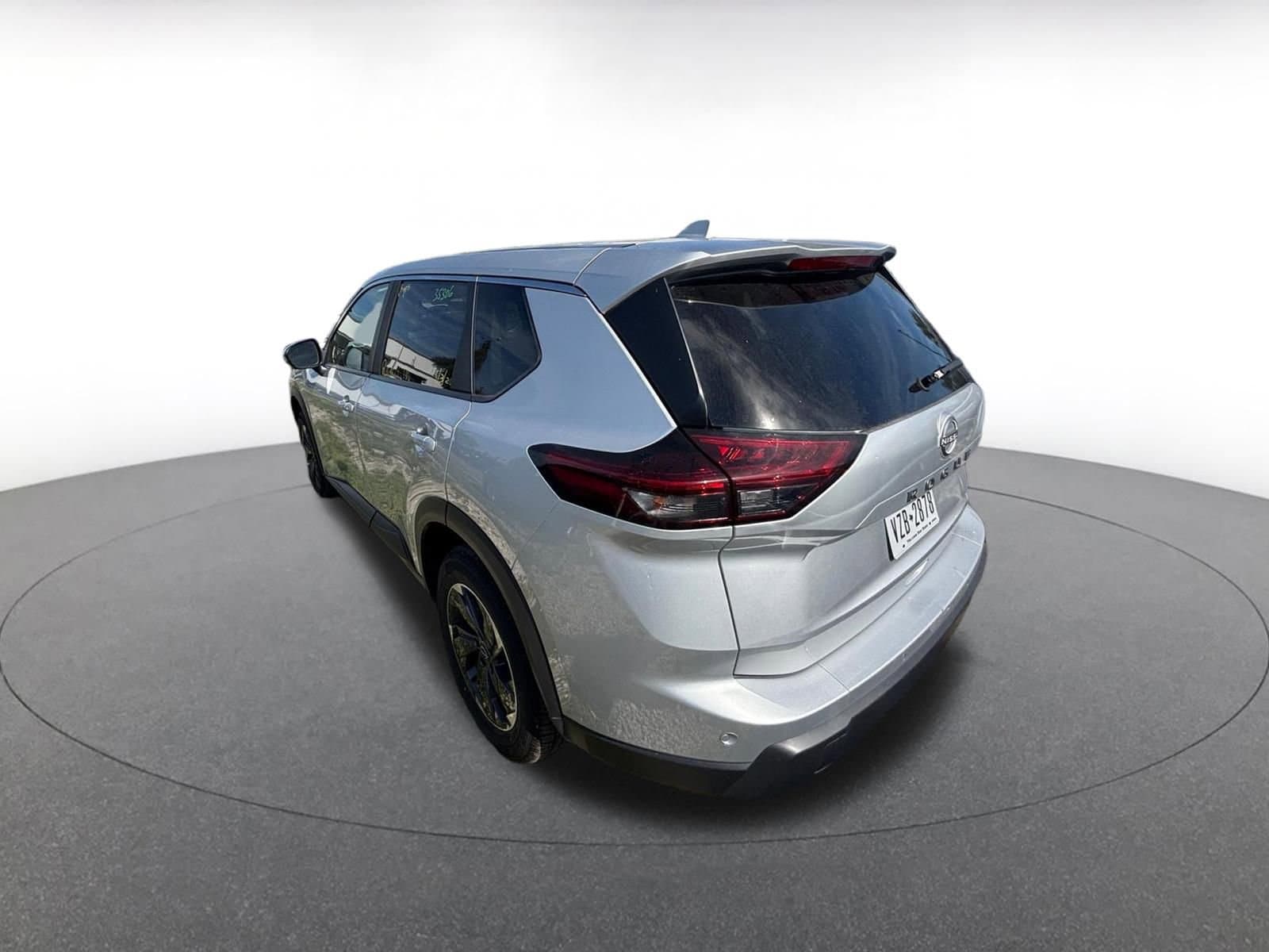 Thumbnail: 2025 Nissan Rogue - 5