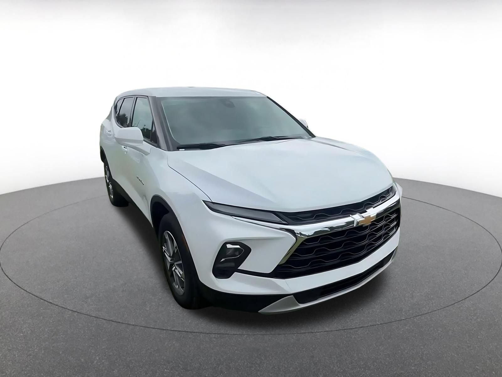 Thumbnail: 2026 Chevrolet Blazer - 3
