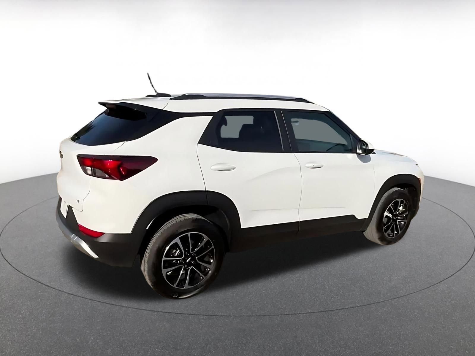 Thumbnail: 2025 Chevrolet TrailBlazer - 15