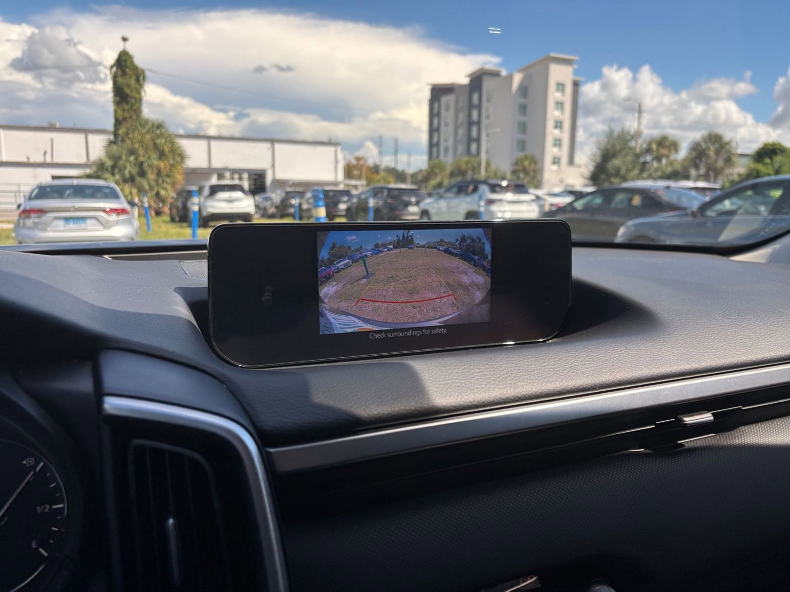 Thumbnail: 2025 Mazda CX-50 - 17