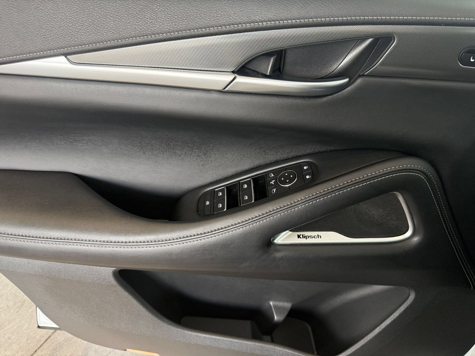 Thumbnail: 2026 INFINITI QX60 - 18