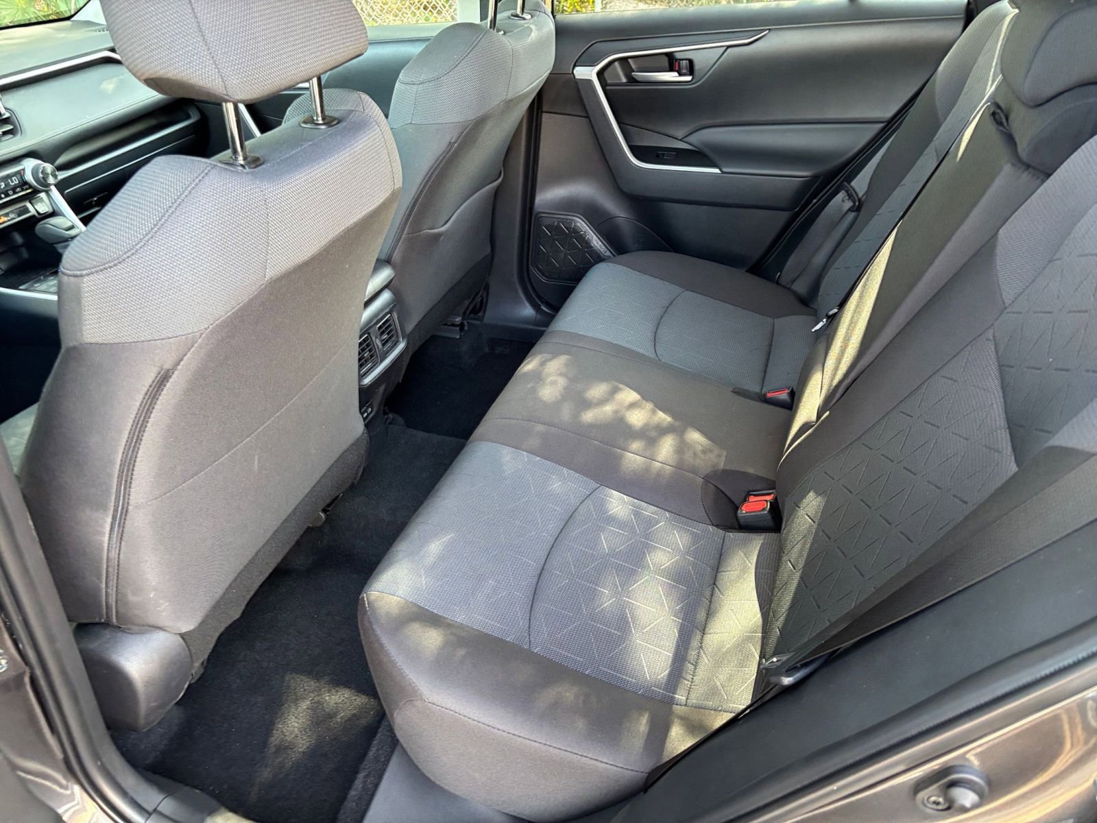 Thumbnail: 2025 Toyota RAV4 - 28