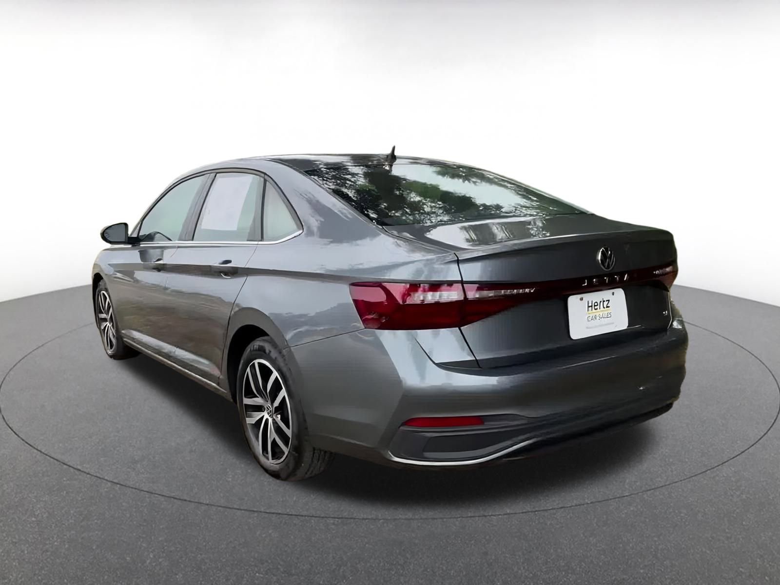 Thumbnail: 2025 Volkswagen Jetta - 12