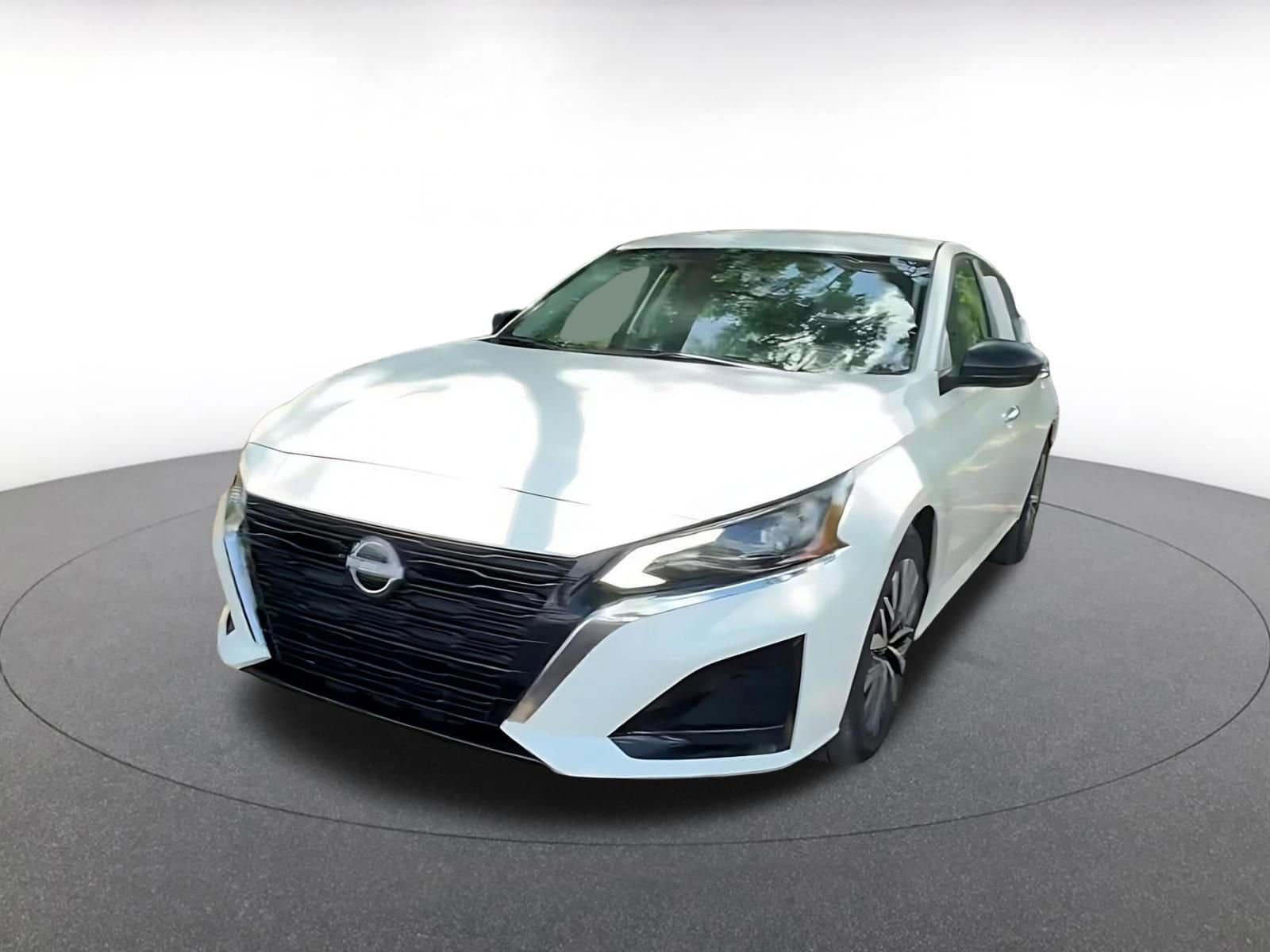 Thumbnail: 2025 Nissan Altima - 7