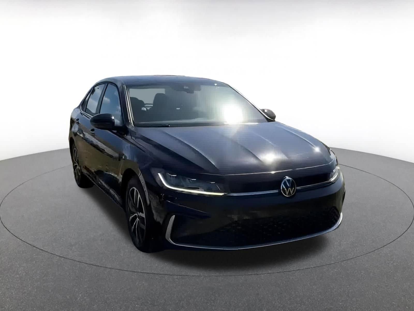 Thumbnail: 2025 Volkswagen Jetta - 2