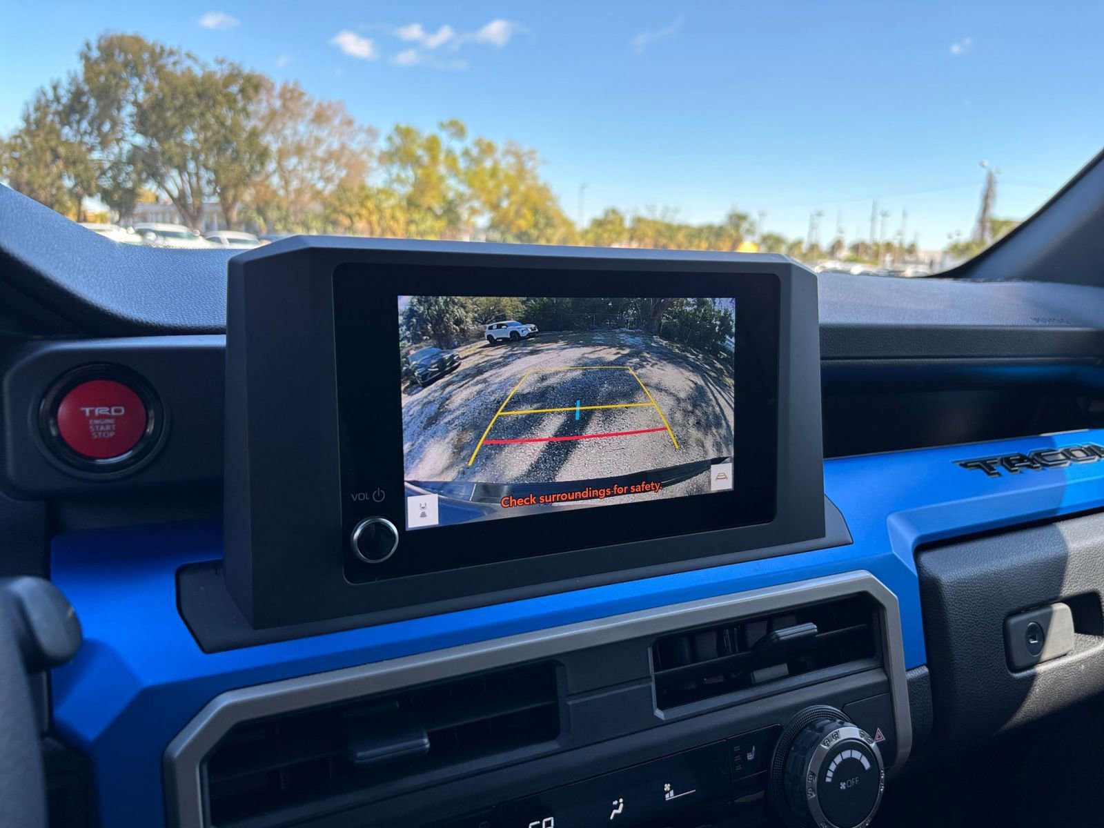 Thumbnail: 2025 Toyota Tacoma - 25