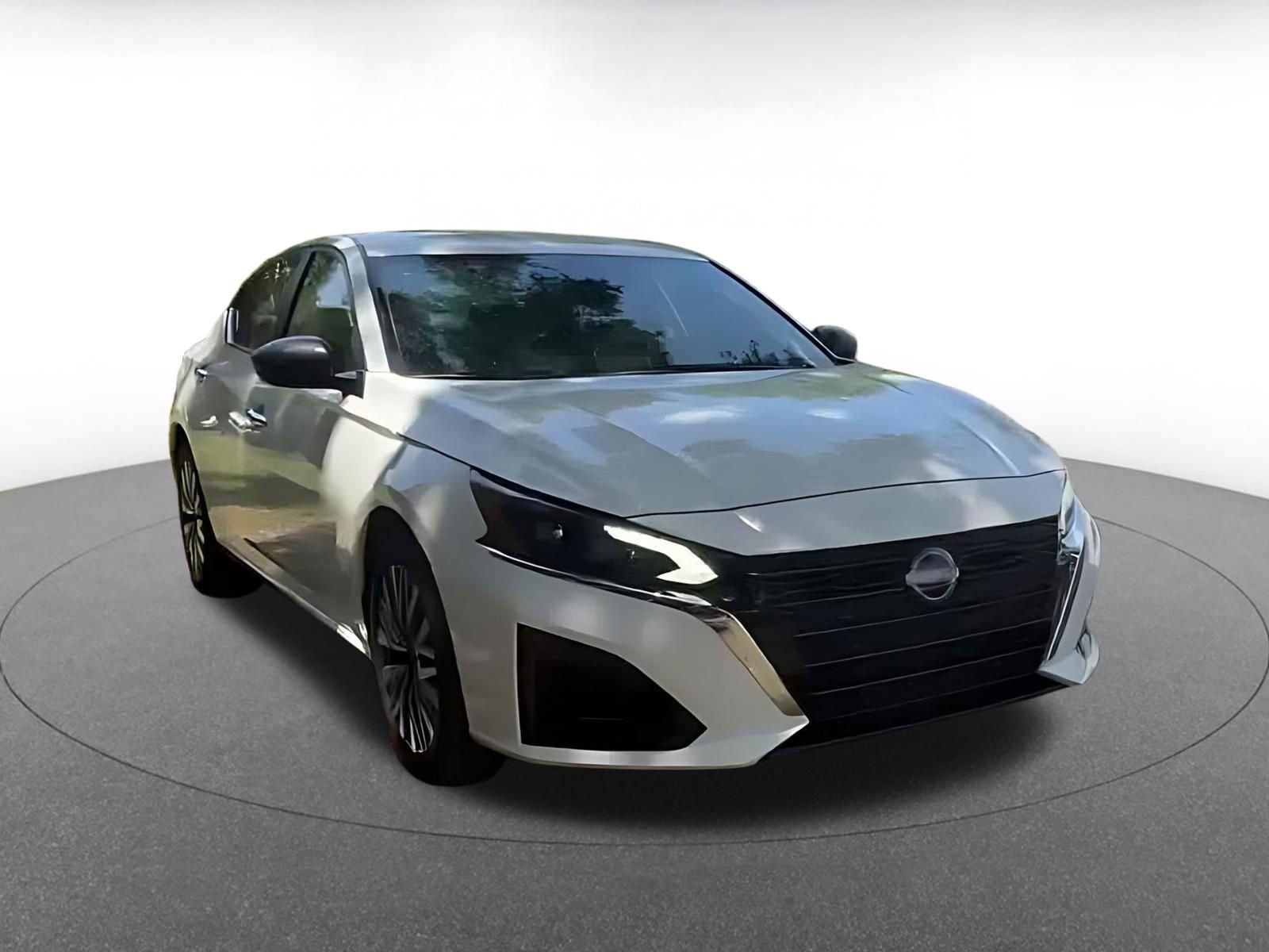 Thumbnail: 2025 Nissan Altima - 2