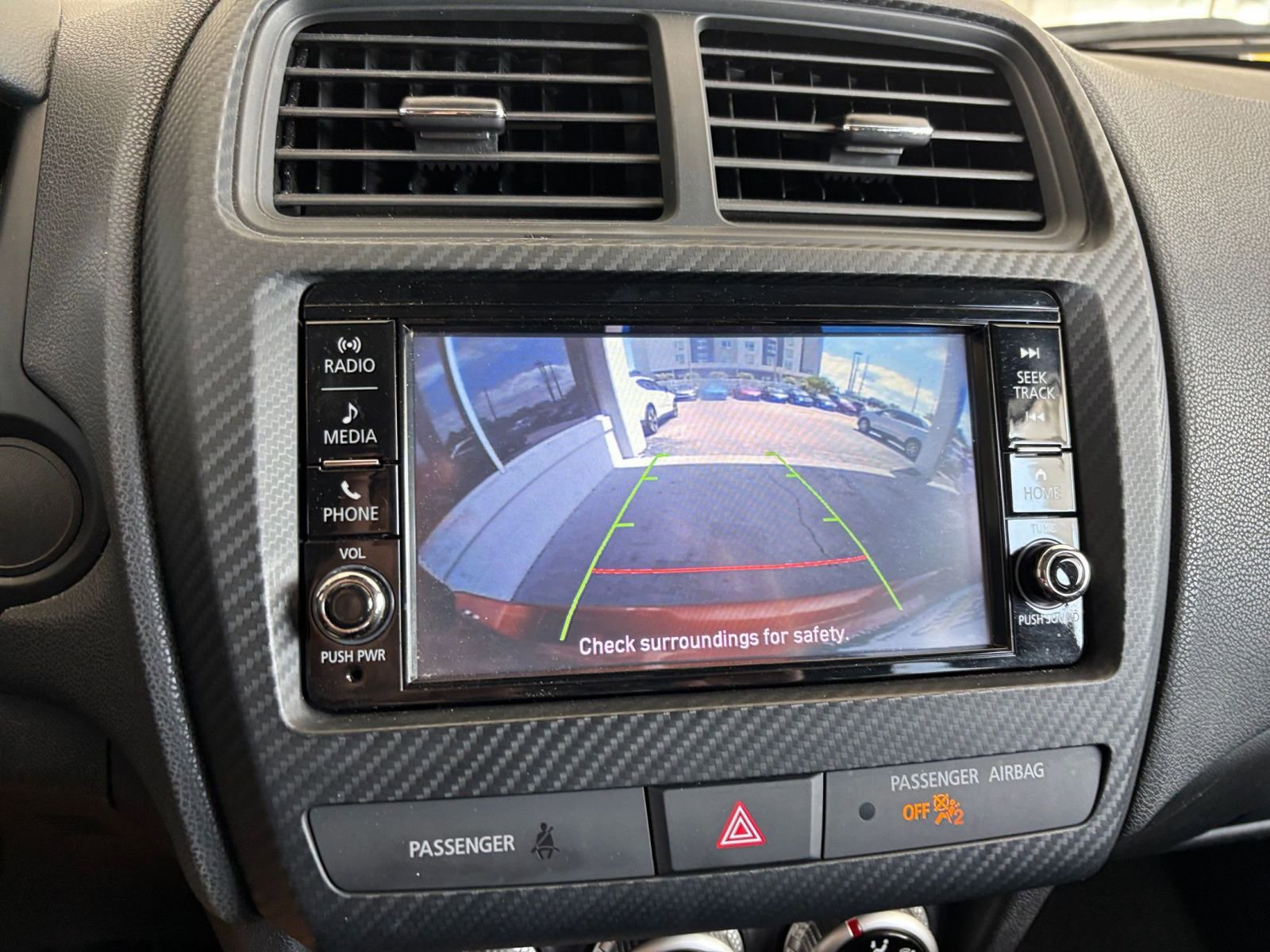 Thumbnail: 2022 Mitsubishi Outlander Sport - 14
