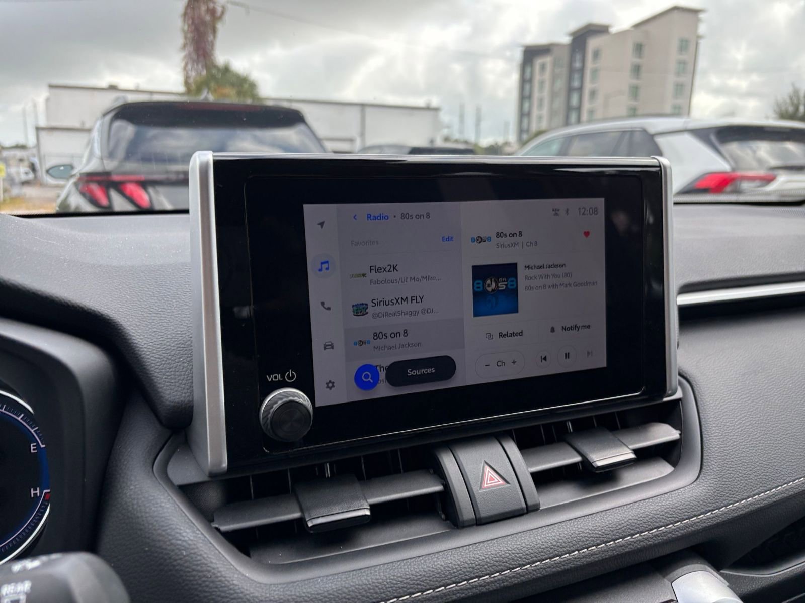 Thumbnail: 2025 Toyota RAV4 - 21